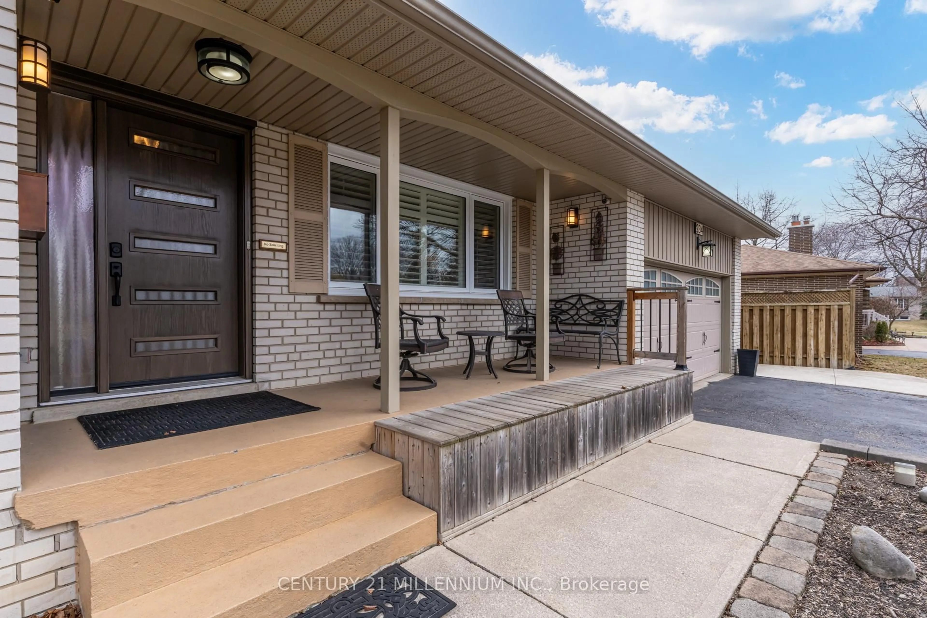 Home with brick exterior material, street for 234 Elizabeth St, Brampton Ontario L6Y 1S1