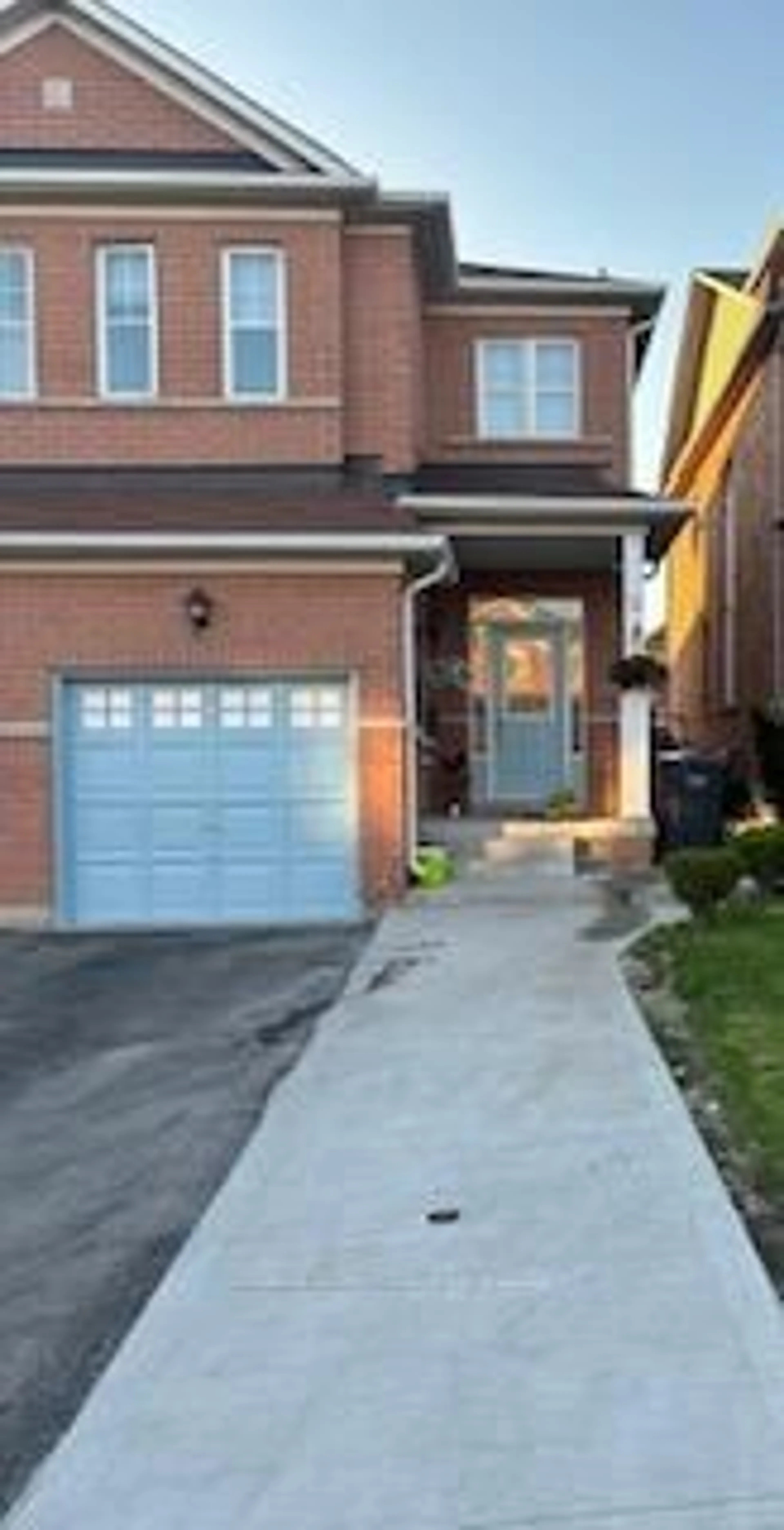 Home with brick exterior material, street for 10 Rainy Dale Rd, Brampton Ontario L6V 4S7