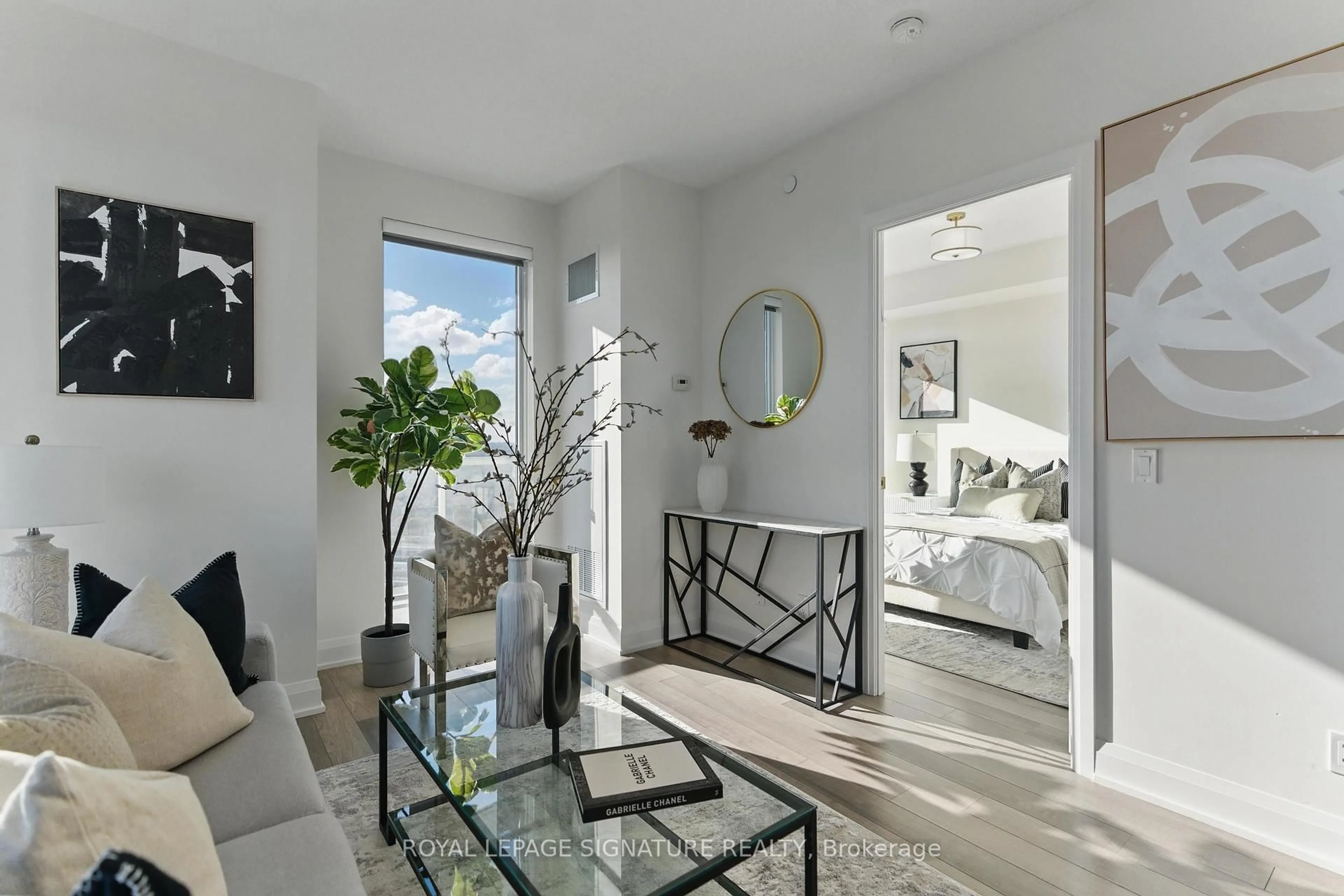 Indoor entryway for 56 Annie Craig Dr #4104, Toronto Ontario M8V 0C5