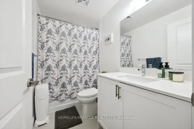 Additional property image - 1050 Main St Unit 819