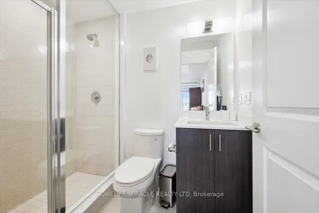 Additional property image - 1050 Main St Unit 819