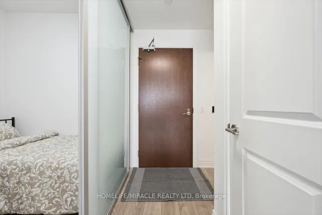Additional property image - 1050 Main St Unit 819