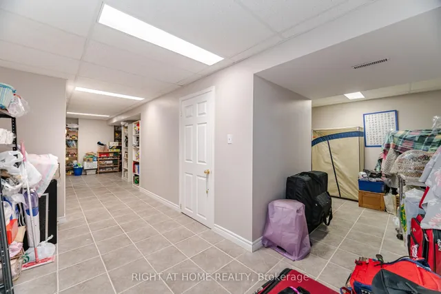 Additional property image - 5253 Palomar Cres
