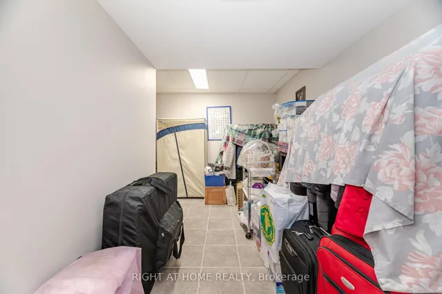 Additional property image - 5253 Palomar Cres