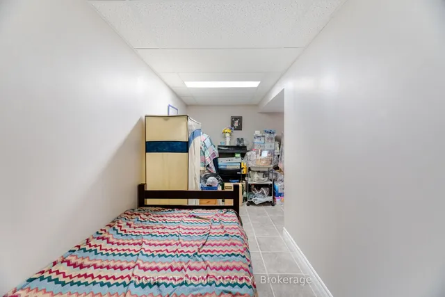 Additional property image - 5253 Palomar Cres