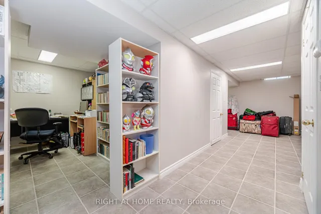Additional property image - 5253 Palomar Cres