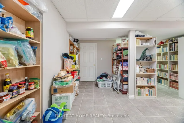 Additional property image - 5253 Palomar Cres