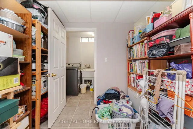 Additional property image - 5253 Palomar Cres