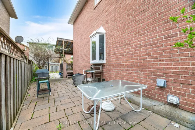 Additional property image - 5253 Palomar Cres