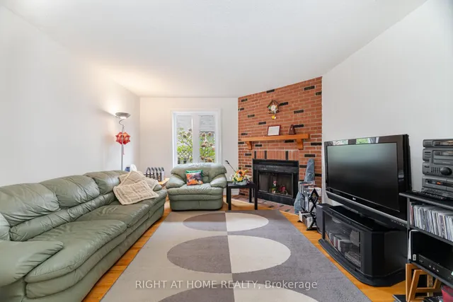 Additional property image - 5253 Palomar Cres