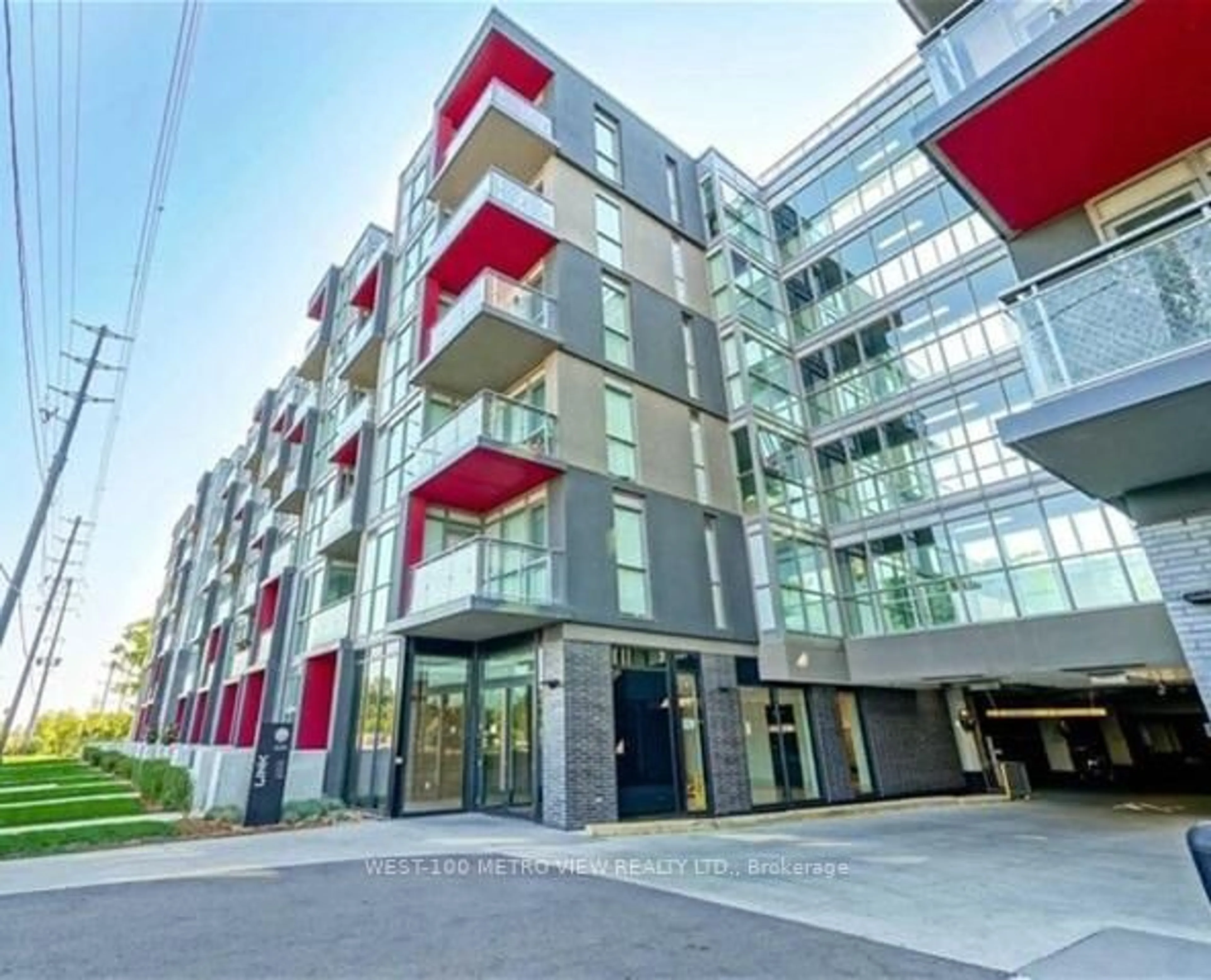 Indoor foyer for 5240 Dundas St #B208, Burlington Ontario L7R 3X4