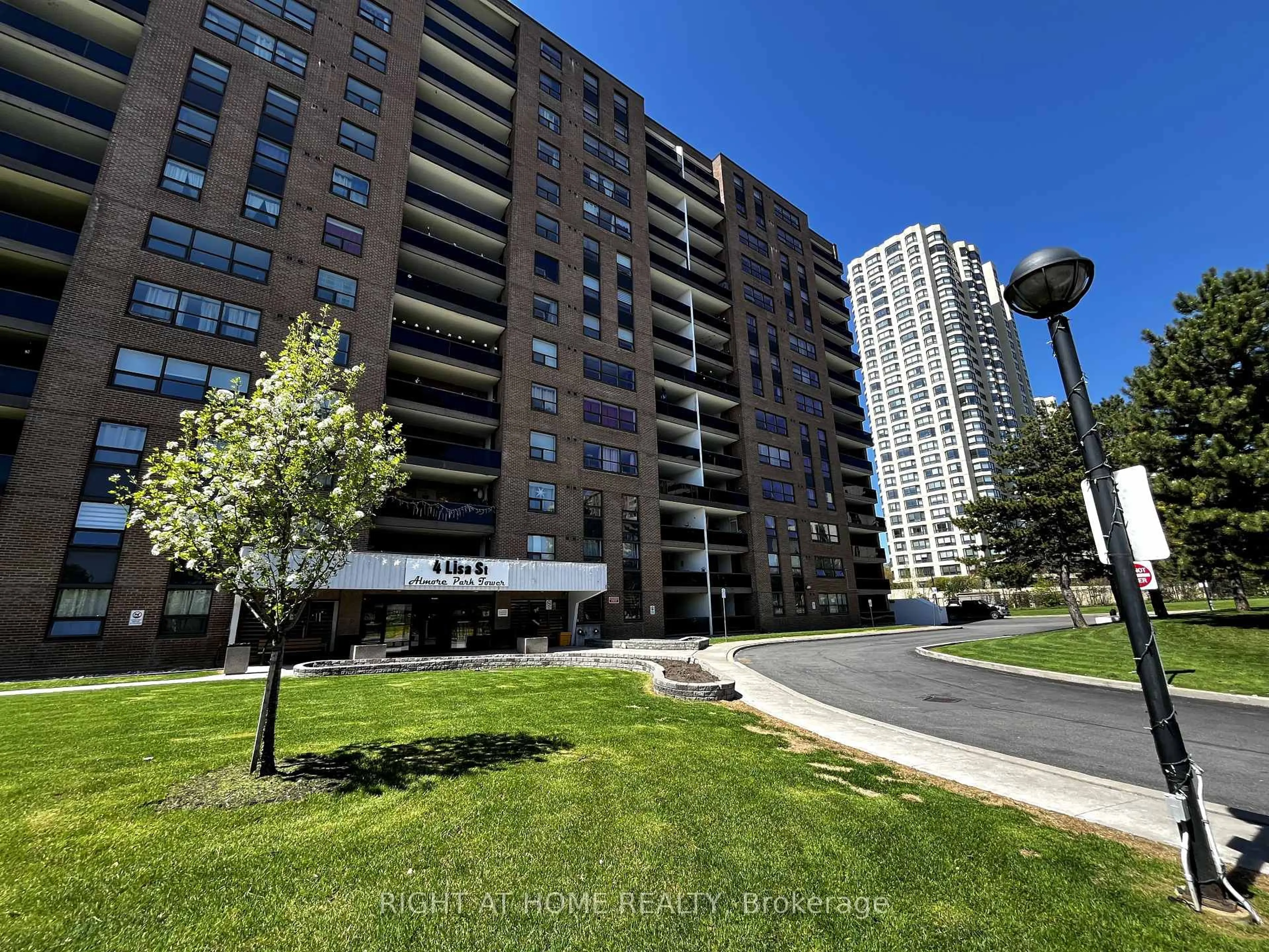 A pic from outside/outdoor area/front of a property/back of a property/a pic from drone, street for 4 Lisa St #412, Brampton Ontario L6T 4B6