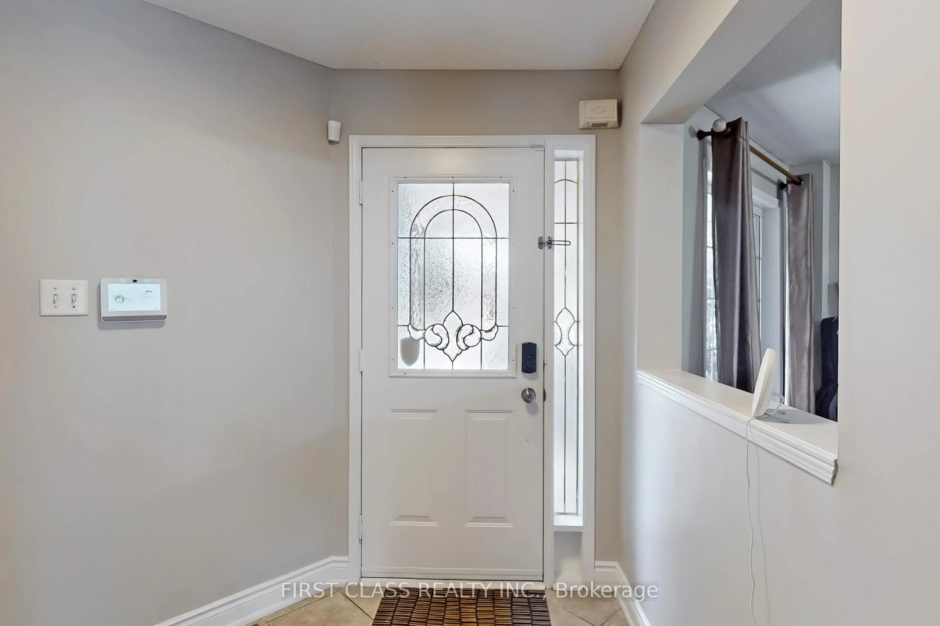 Indoor entryway for 73 Porchlight Rd, Brampton Ontario L6X 4S1