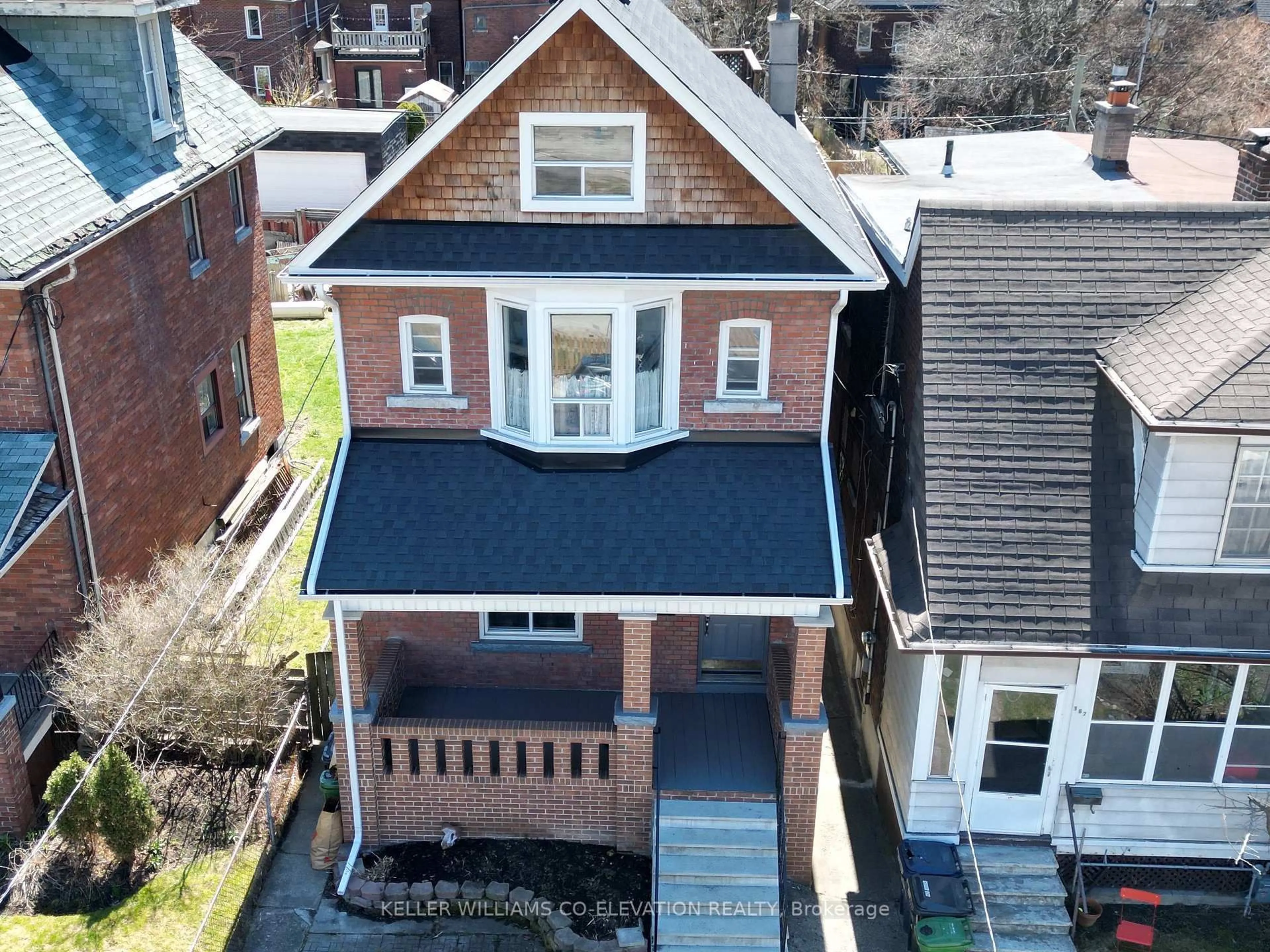 A pic from outside/outdoor area/front of a property/back of a property/a pic from drone, unknown for 165 Galley Ave, Toronto Ontario M6R 1H3