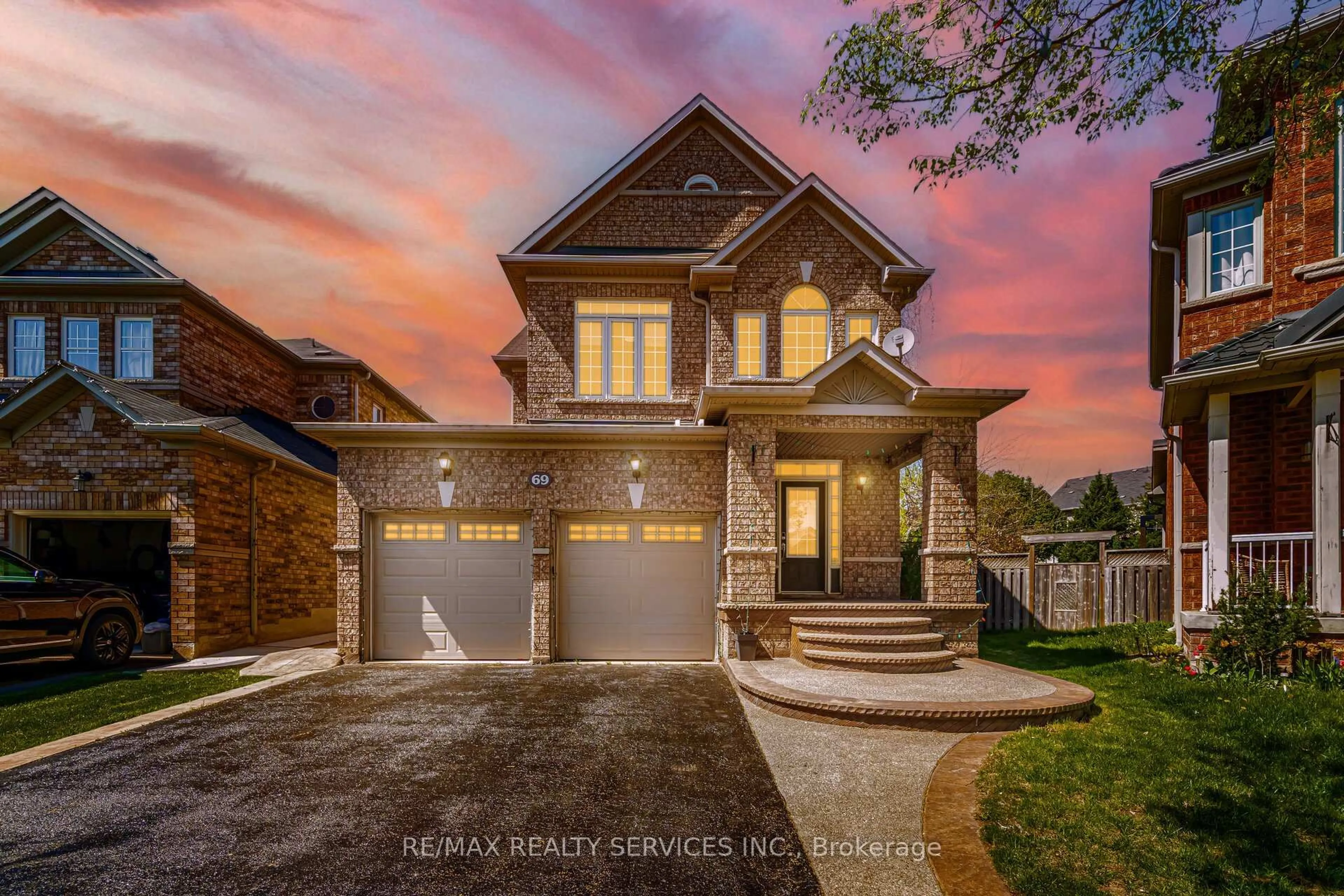 Home with brick exterior material, street for 69 Harbourtown Cres, Brampton Ontario L6V 4P5