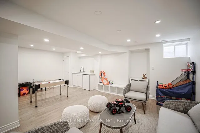 Additional property image - 1347 Rose way Ave