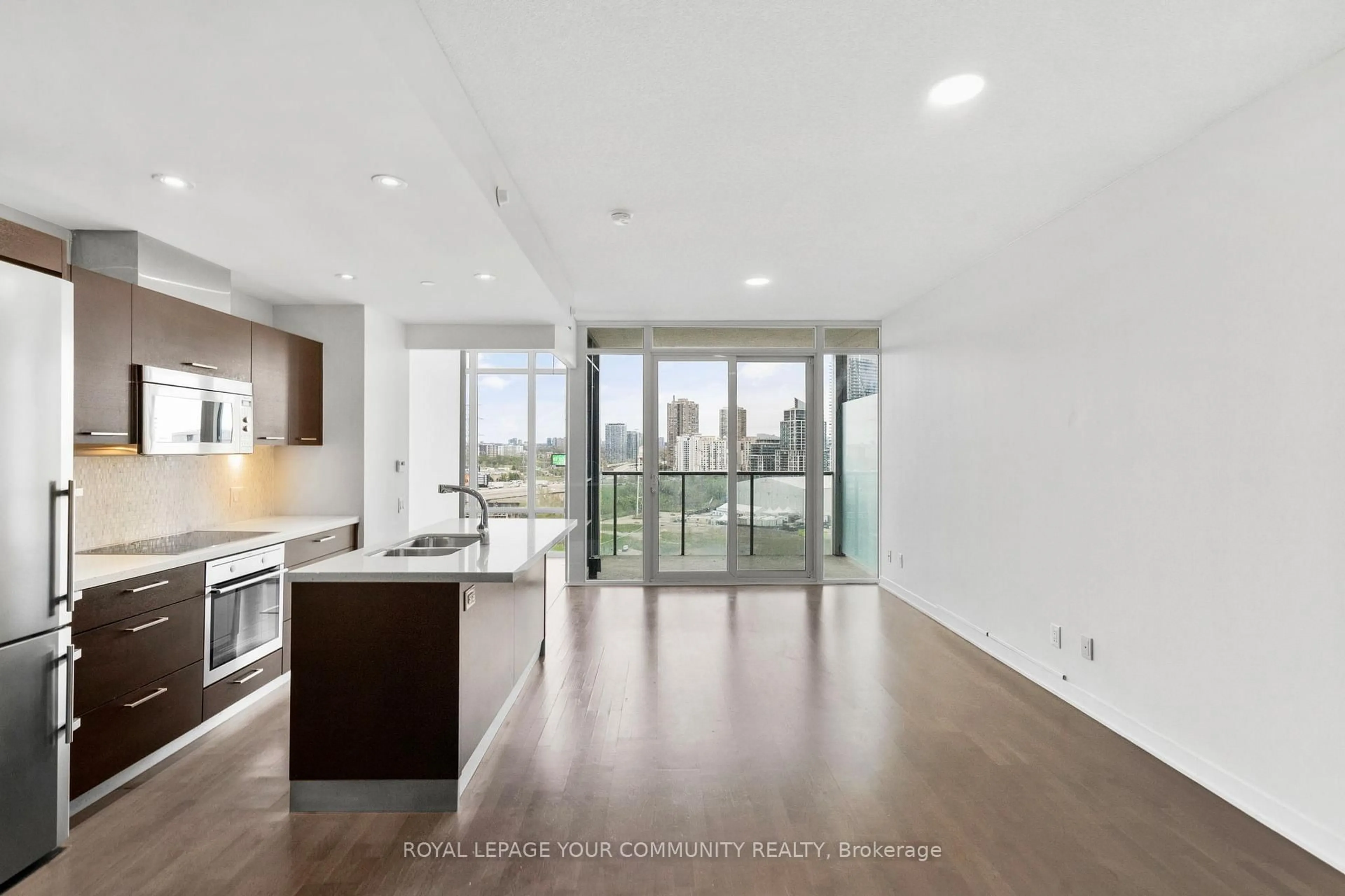 Open concept kitchen, unknown for 90 Park Lawn Rd #1510, Toronto Ontario M8Y 0B6