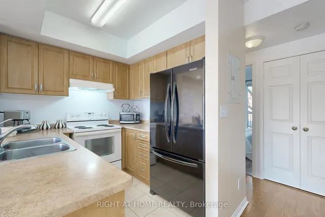 Additional property image - 3049 Finch Ave Unit 2006