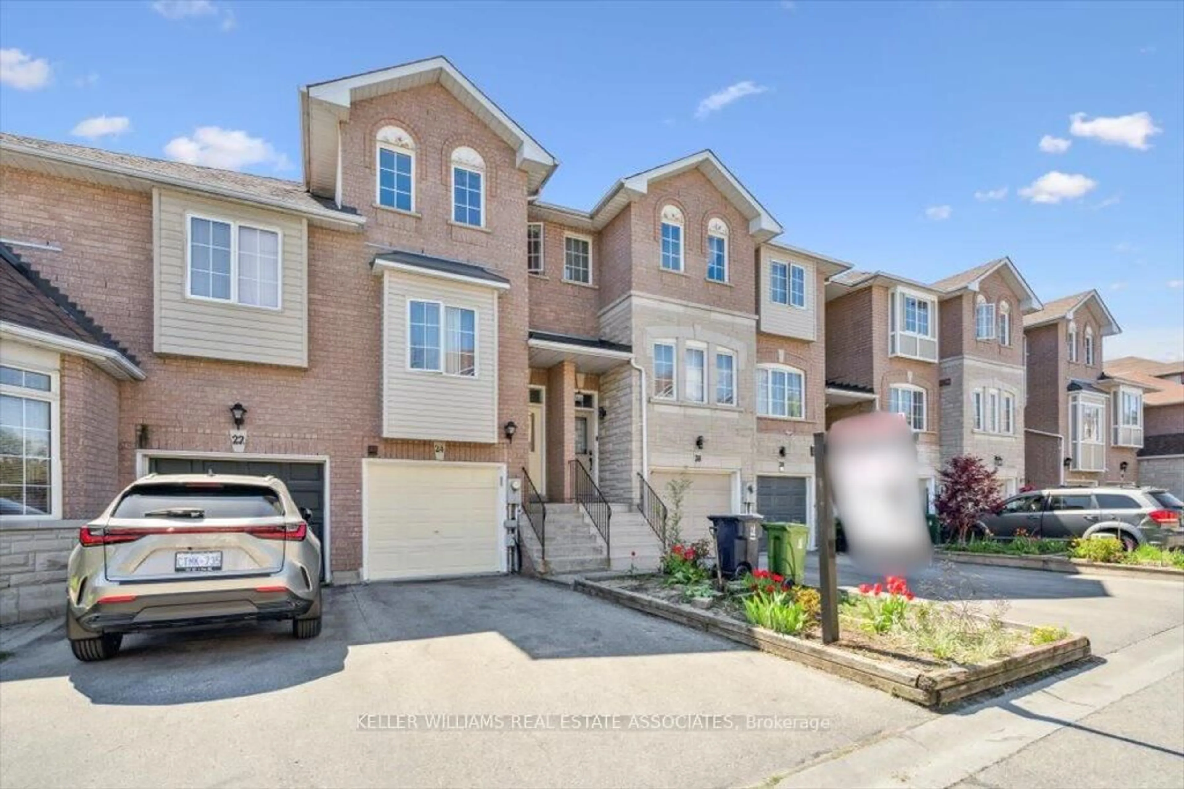 Unknown for 24 Mount Dennis Dr #M24, Toronto Ontario M6M 5H7