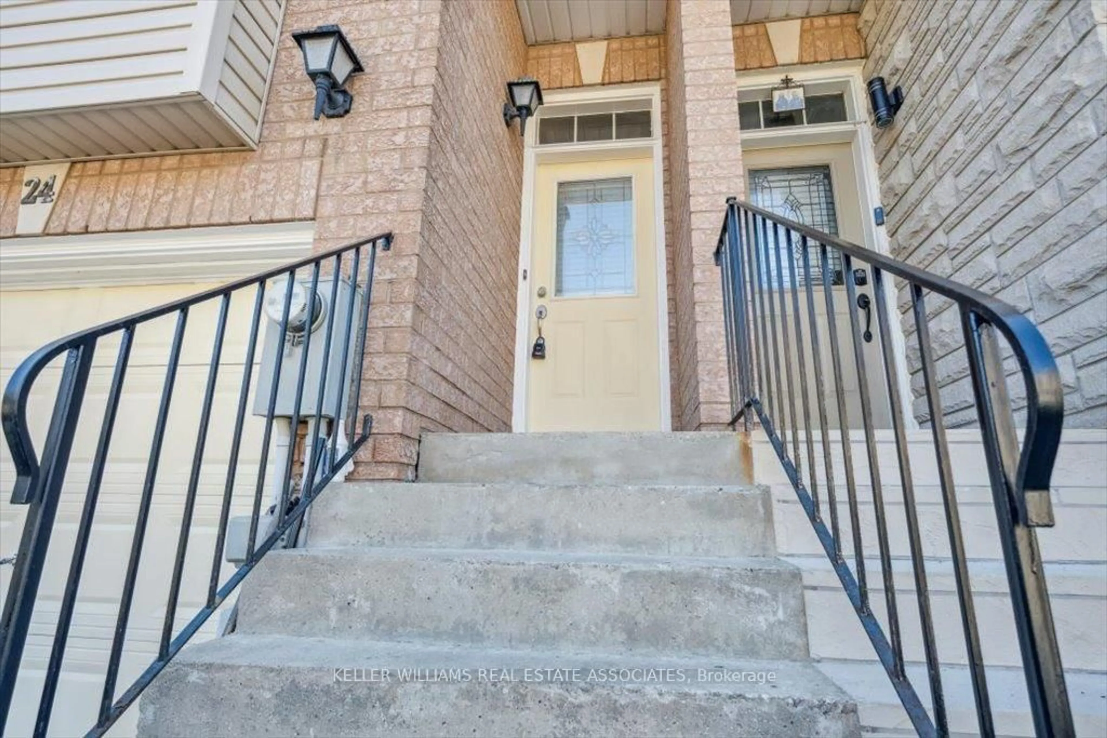 Stairs for 24 Mount Dennis Dr #M24, Toronto Ontario M6M 5H7