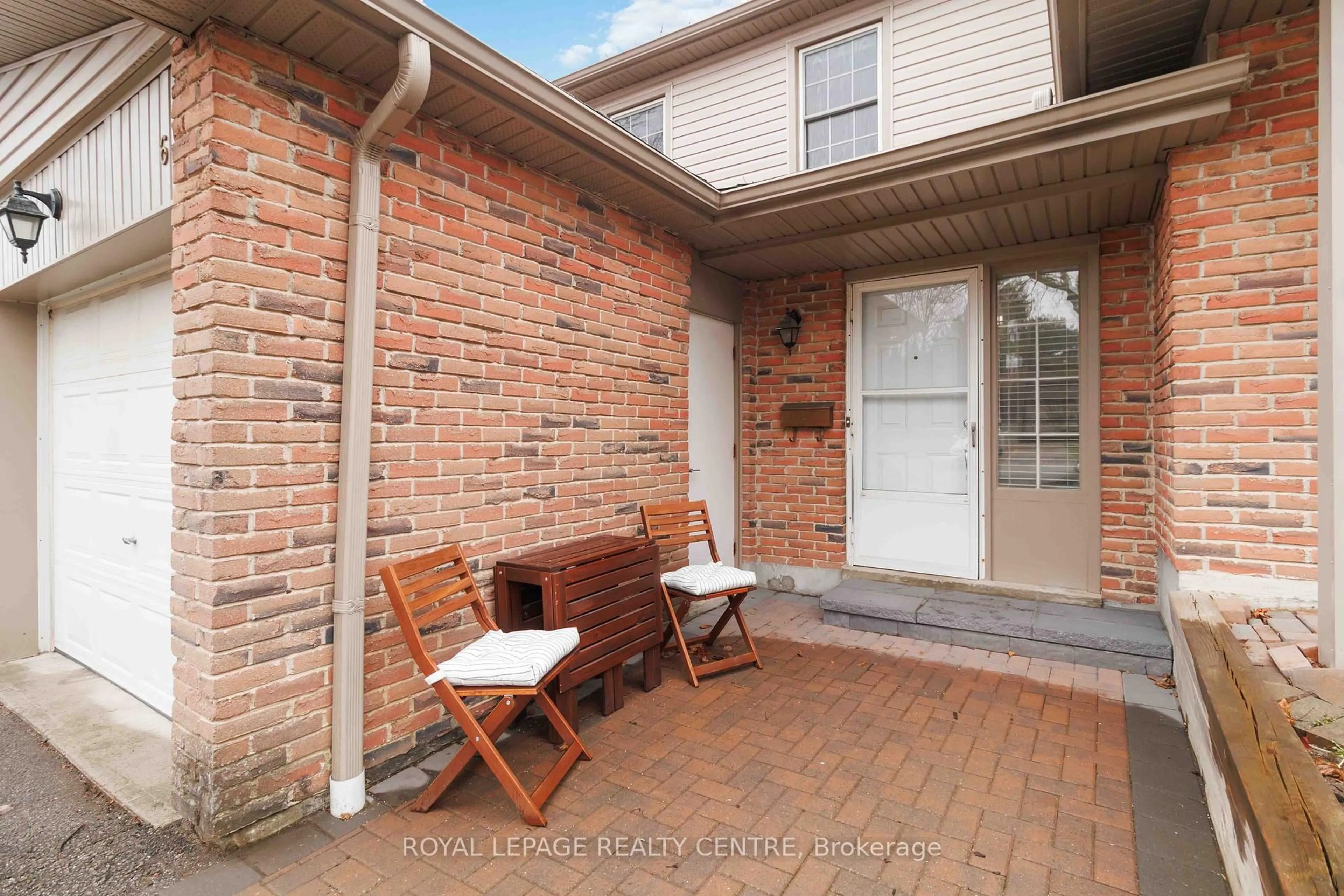 Patio, street for 3400 Rhonda Valy #6, Mississauga Ontario L5A 3L9