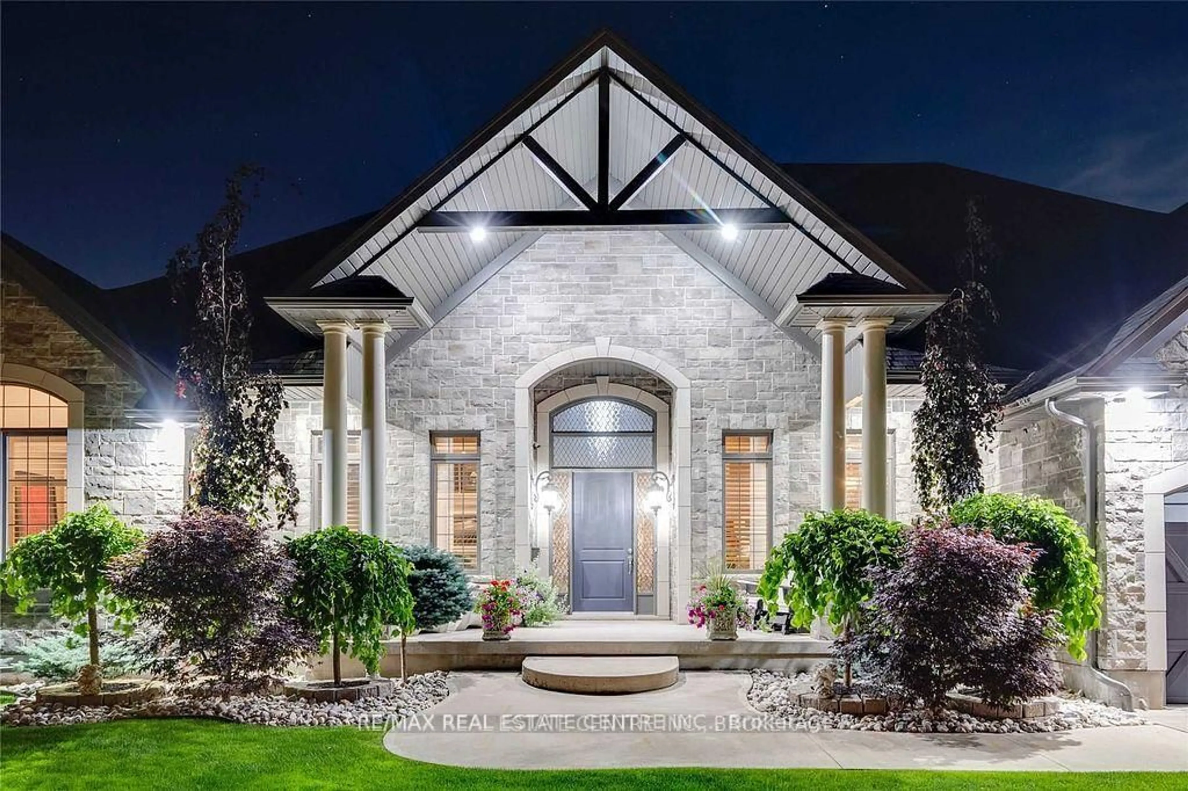 Home with brick exterior material, street for 125 Stokes Tr, Milton Ontario L0P 1B0
