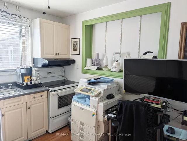 Additional property image - 35 Marcia Ave