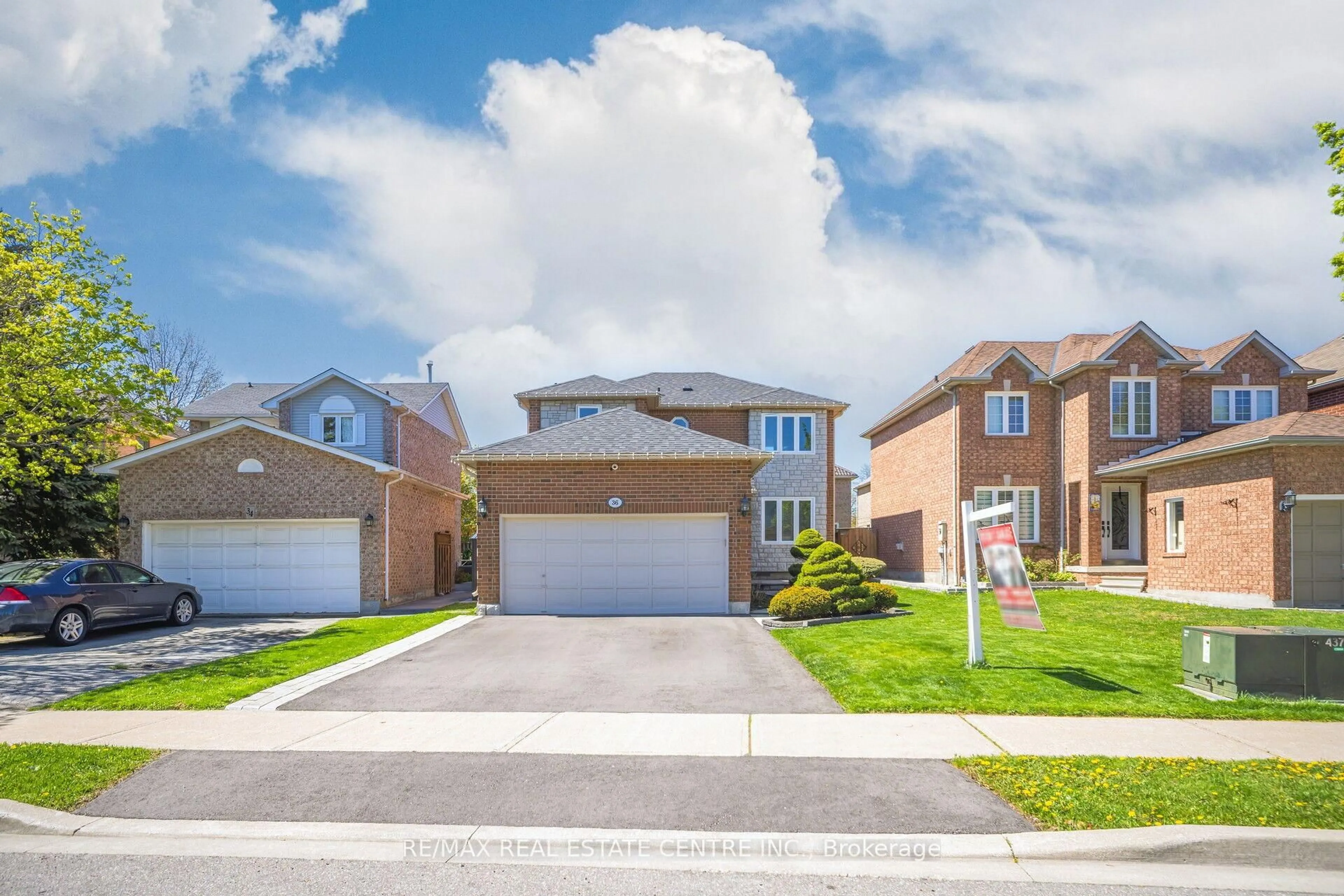 Unknown for 36 Lockwood Rd, Brampton Ontario L6Y 4T7