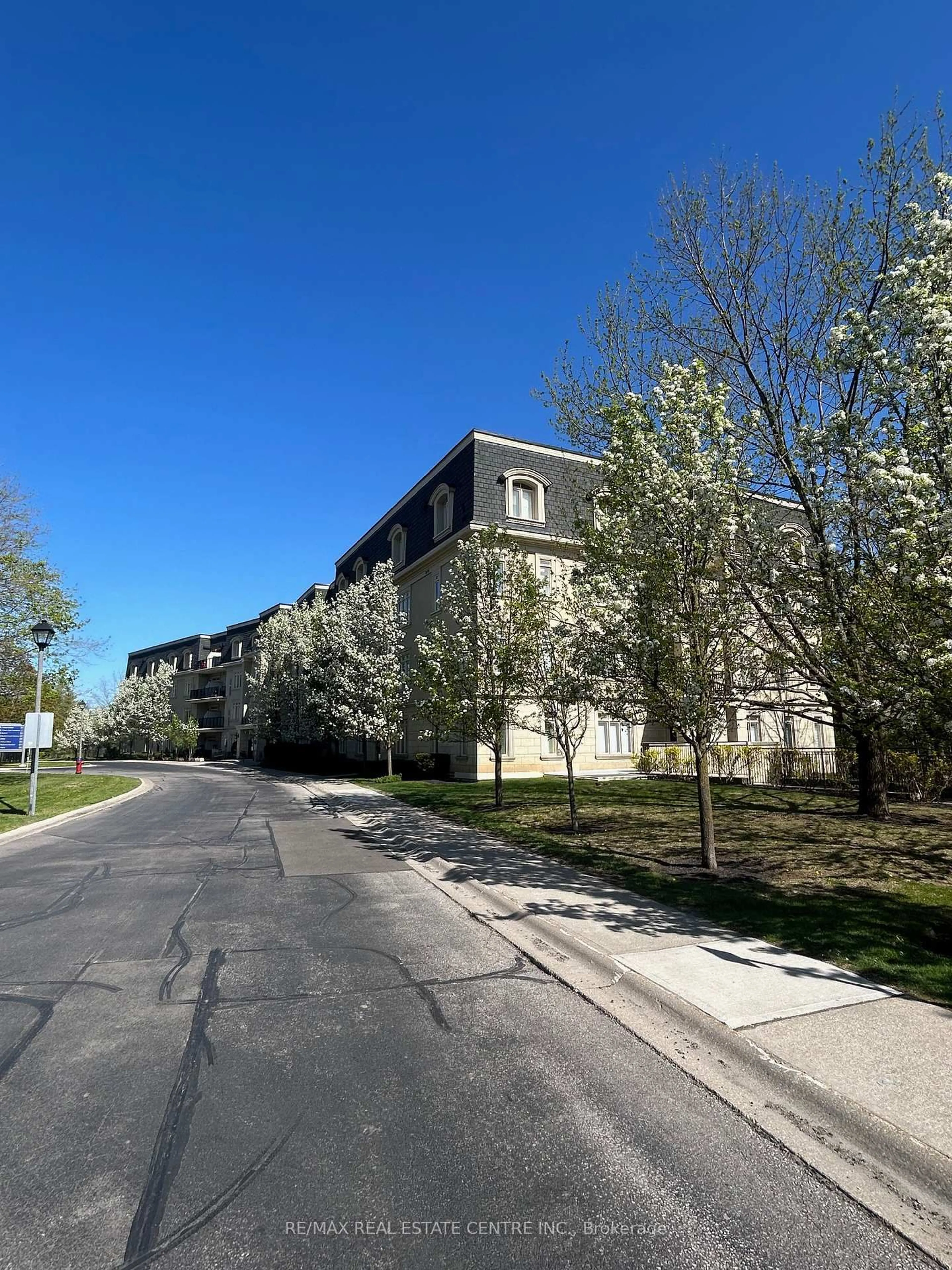 Unknown for 443 Centennial Forest Dr #303, Milton Ontario L9T 6A1