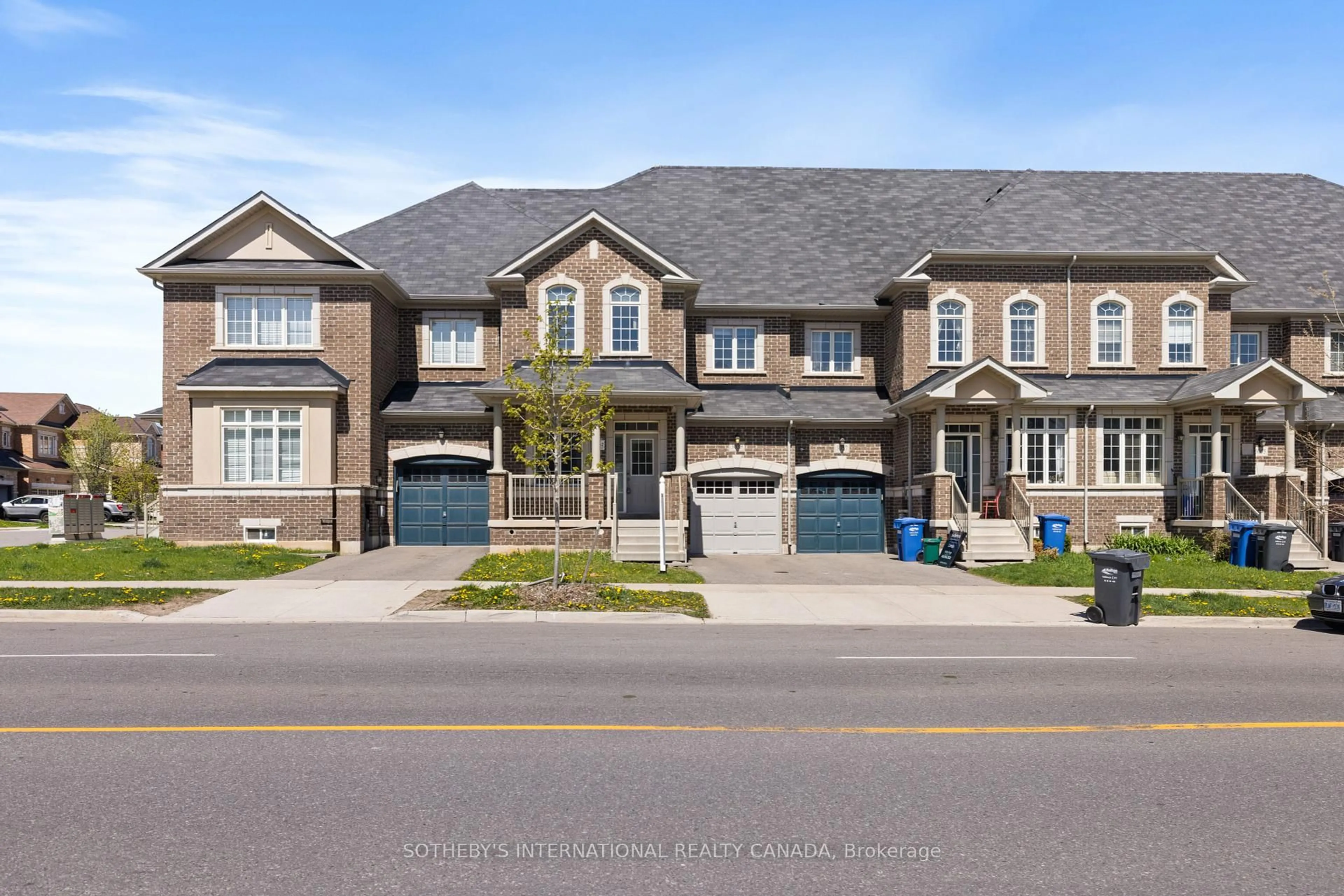 Home with brick exterior material, street for 3059 Postridge Dr, Oakville Ontario L6H 0S1