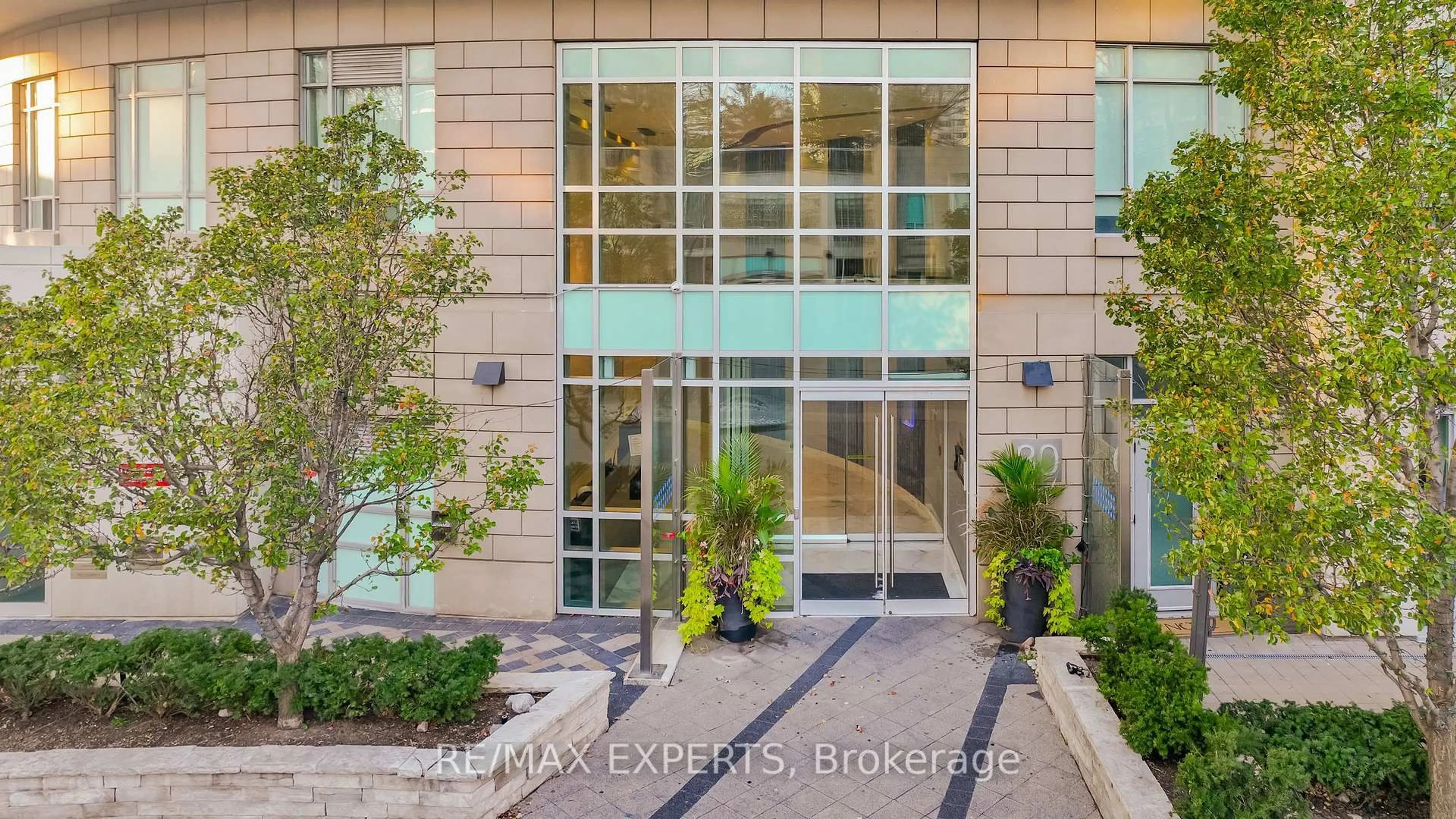 Indoor foyer for 80 Absolute Ave #3206, Mississauga Ontario L4Z 0A5