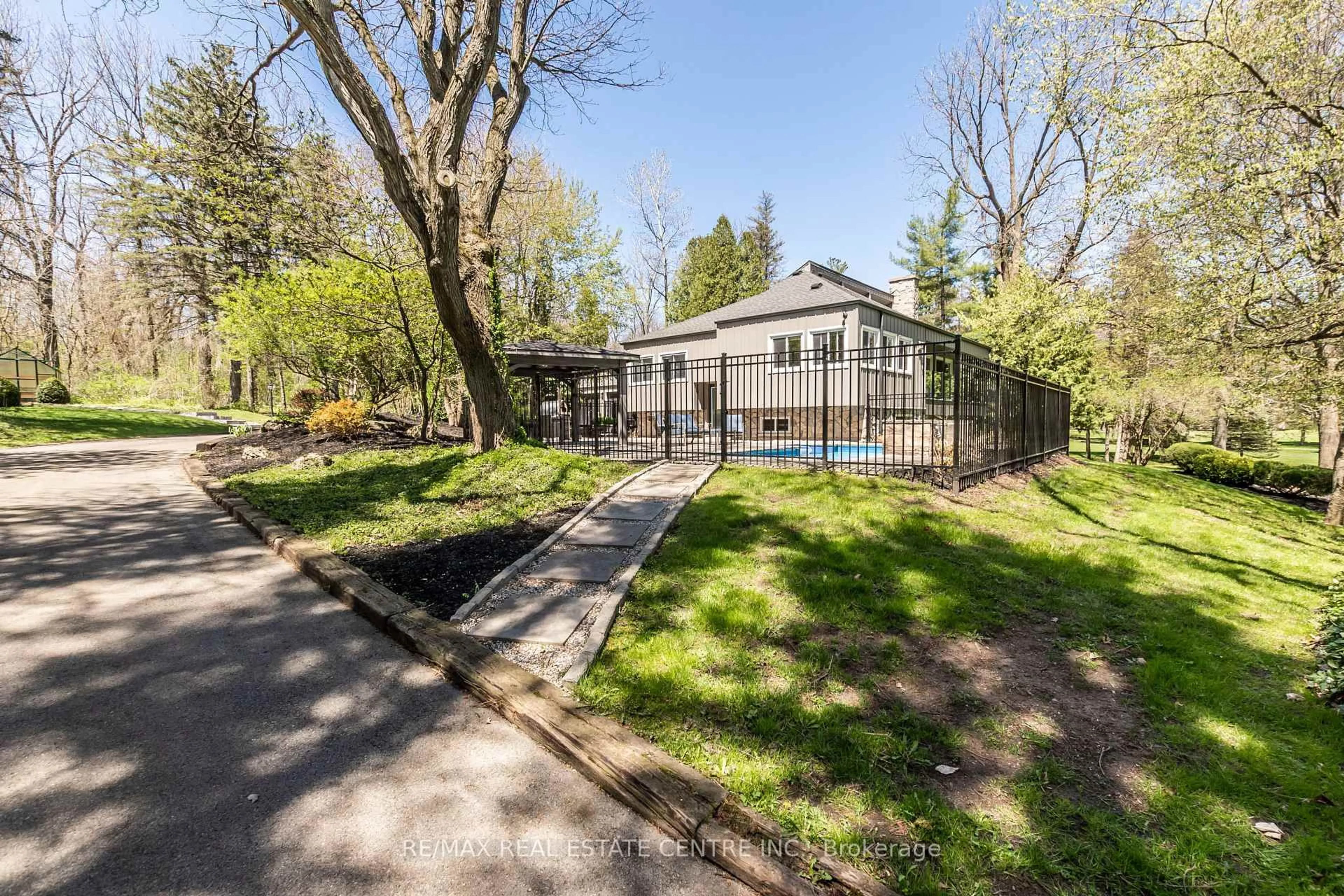 Unknown for 6353 Mcniven Rd, Burlington Ontario L7P 0K1