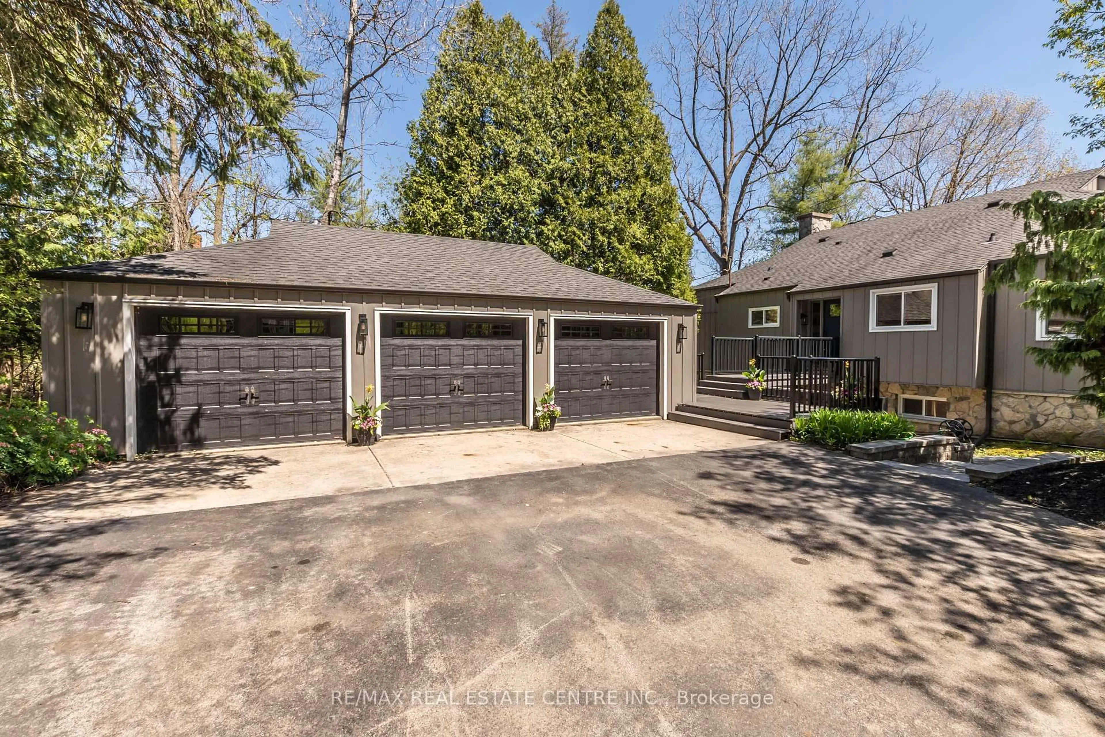 Unknown for 6353 Mcniven Rd, Burlington Ontario L7P 0K1