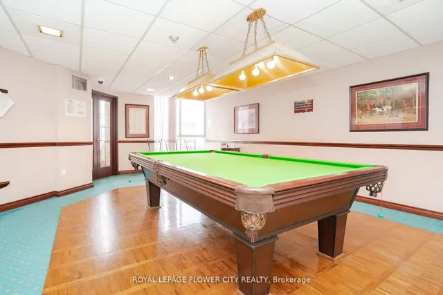 Additional property image - 3650 Kaneff Cres Unit 801