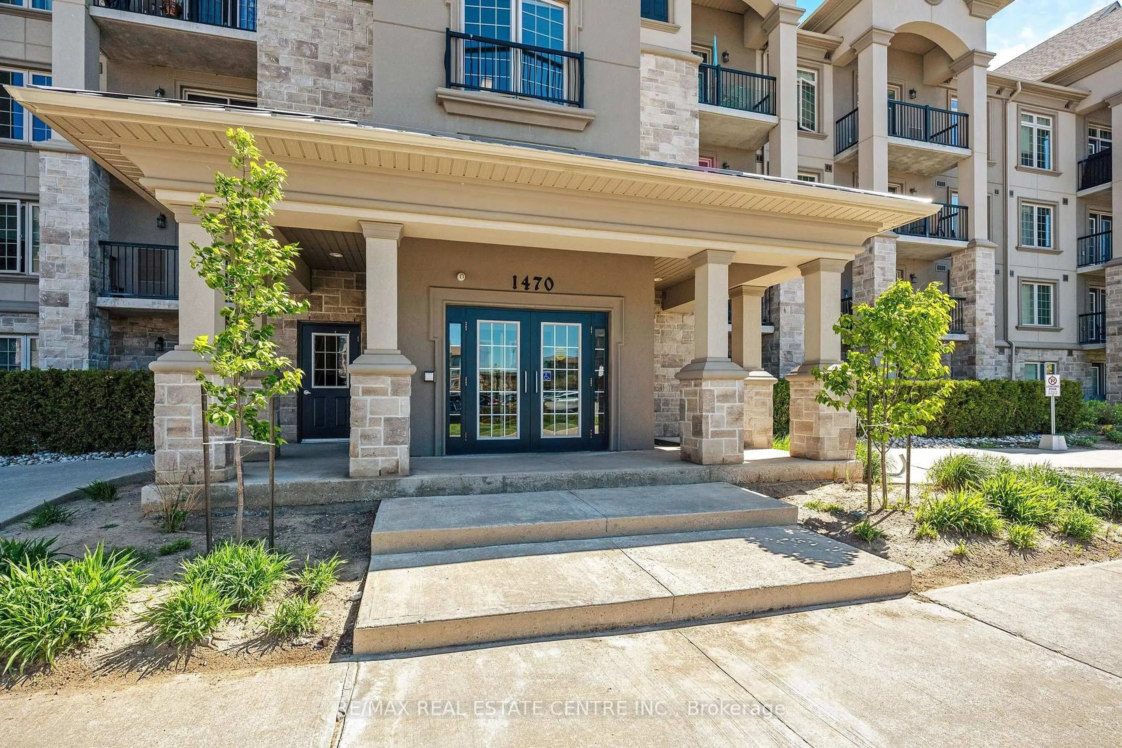 Indoor entryway for 1470 Main St #109, Milton Ontario L9T 8W6