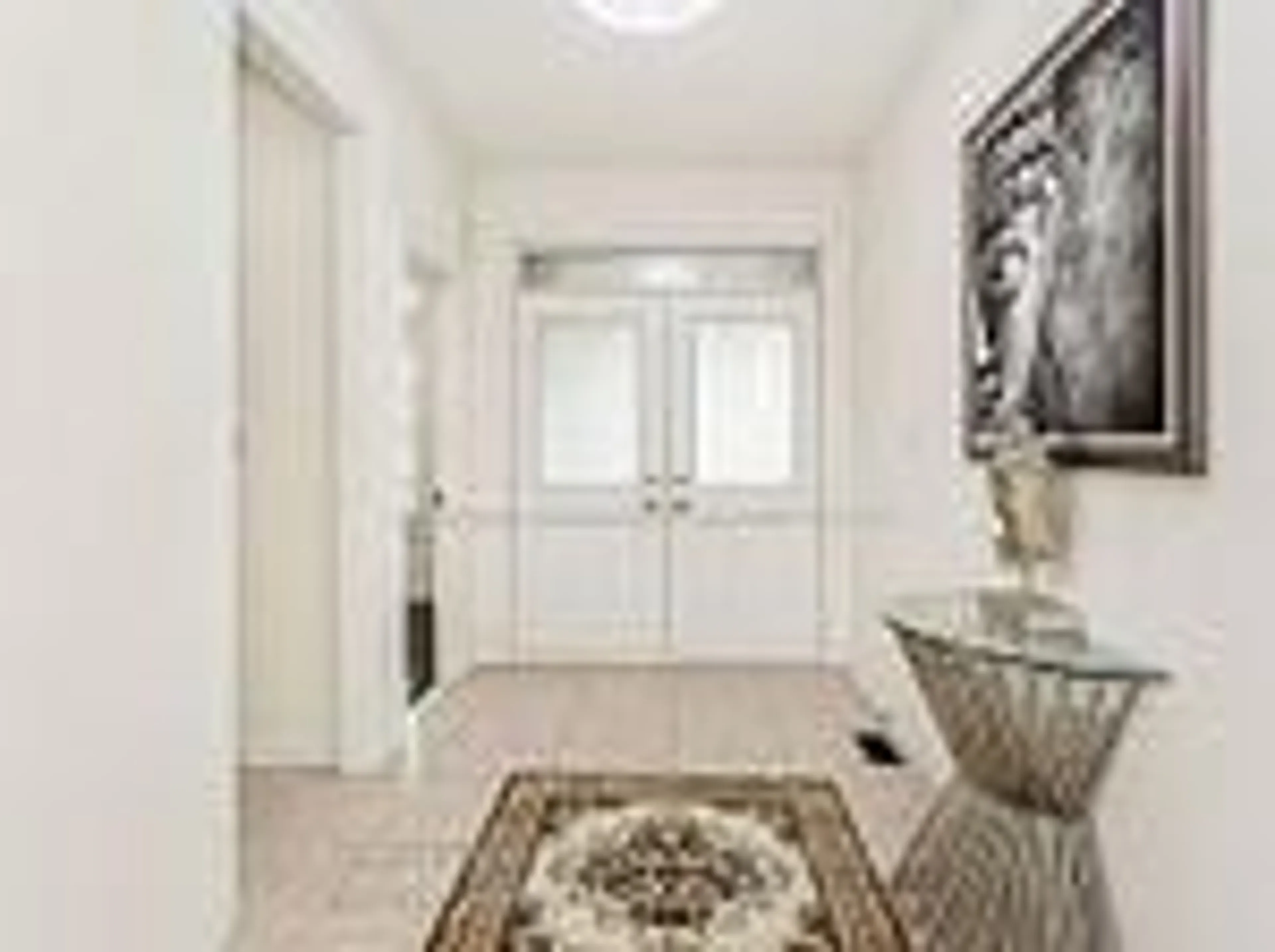 Indoor entryway for 11 Cloverhaven Rd, Brampton Ontario L6P 4E4