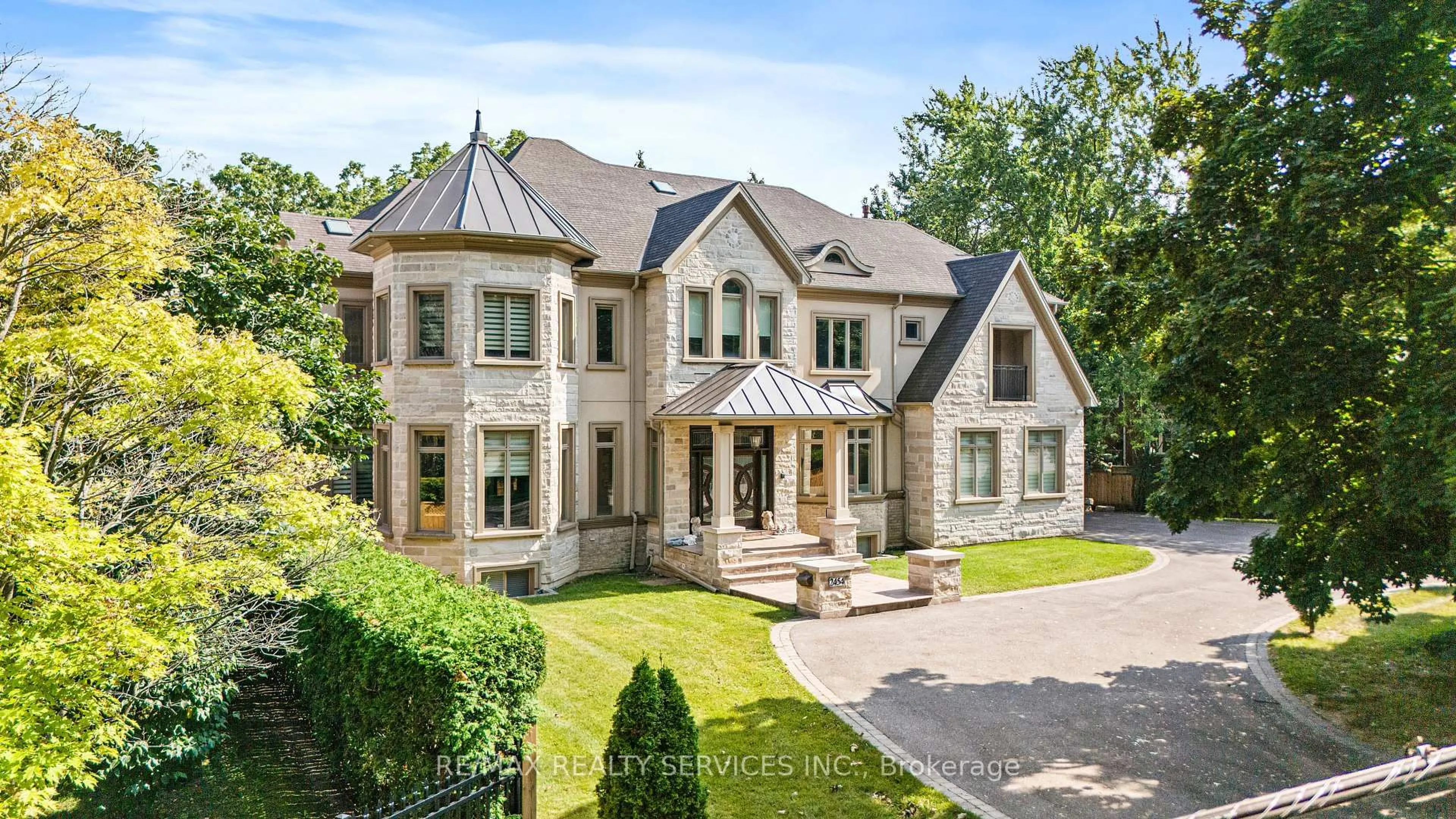 Home with brick exterior material, street for 2454 Mississauga Rd, Mississauga Ontario L5H 2L5