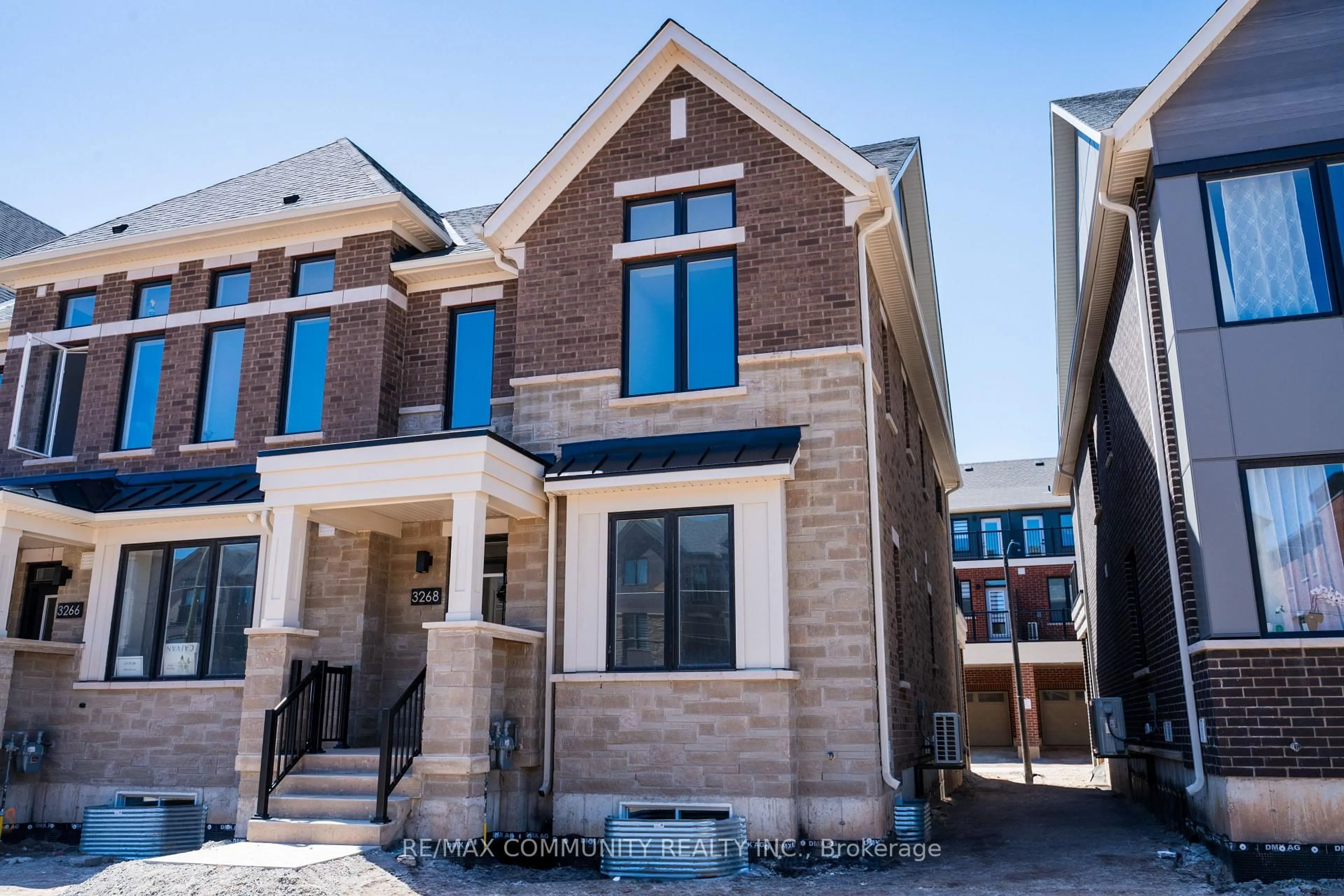 Home with brick exterior material, street for 3268 Sixth Line, Oakville Ontario L6M 5S9