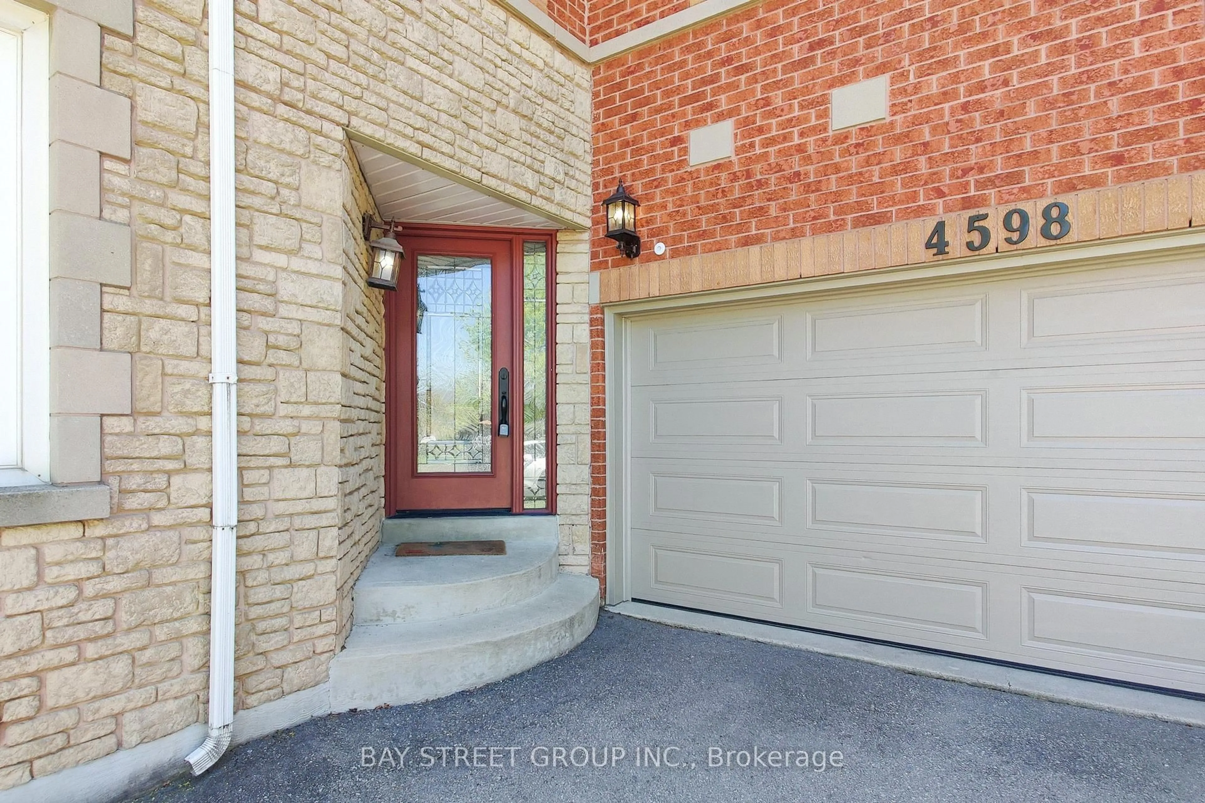 Unknown for 4598 Willow Creek Dr, Mississauga Ontario L5V 1L1