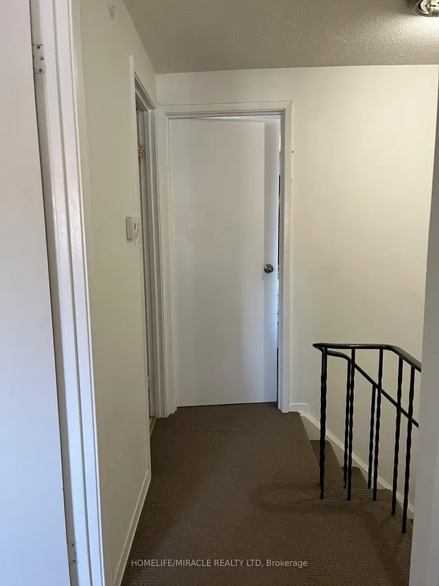 Additional property image - 20 Macallum Crt