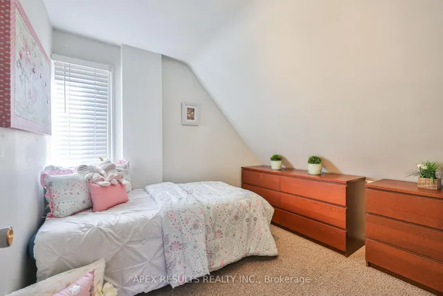 Additional property image - 2260 New St