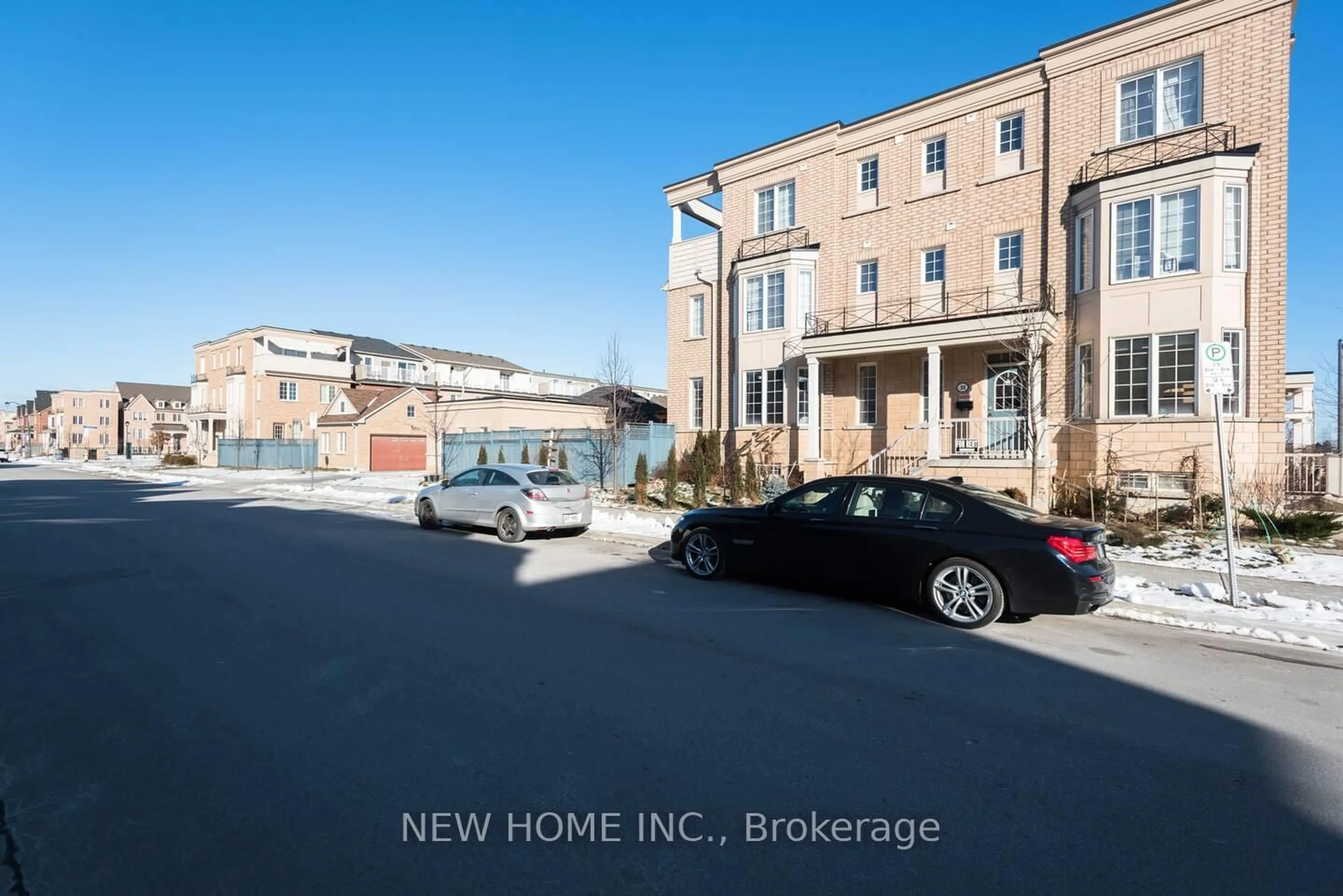 Unknown for 31 Leitch Ave, Toronto Ontario M3J 0E6