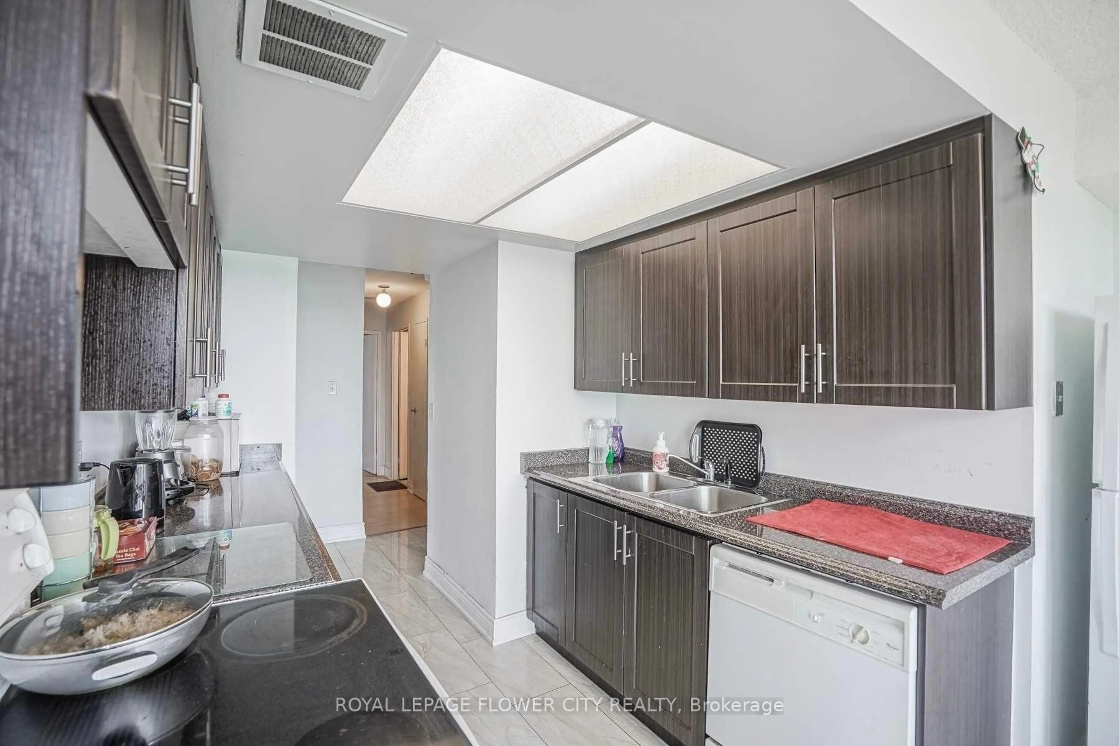 Standard kitchen, unknown for 10 Markbrook Lane #411, Toronto Ontario M9V 5E3