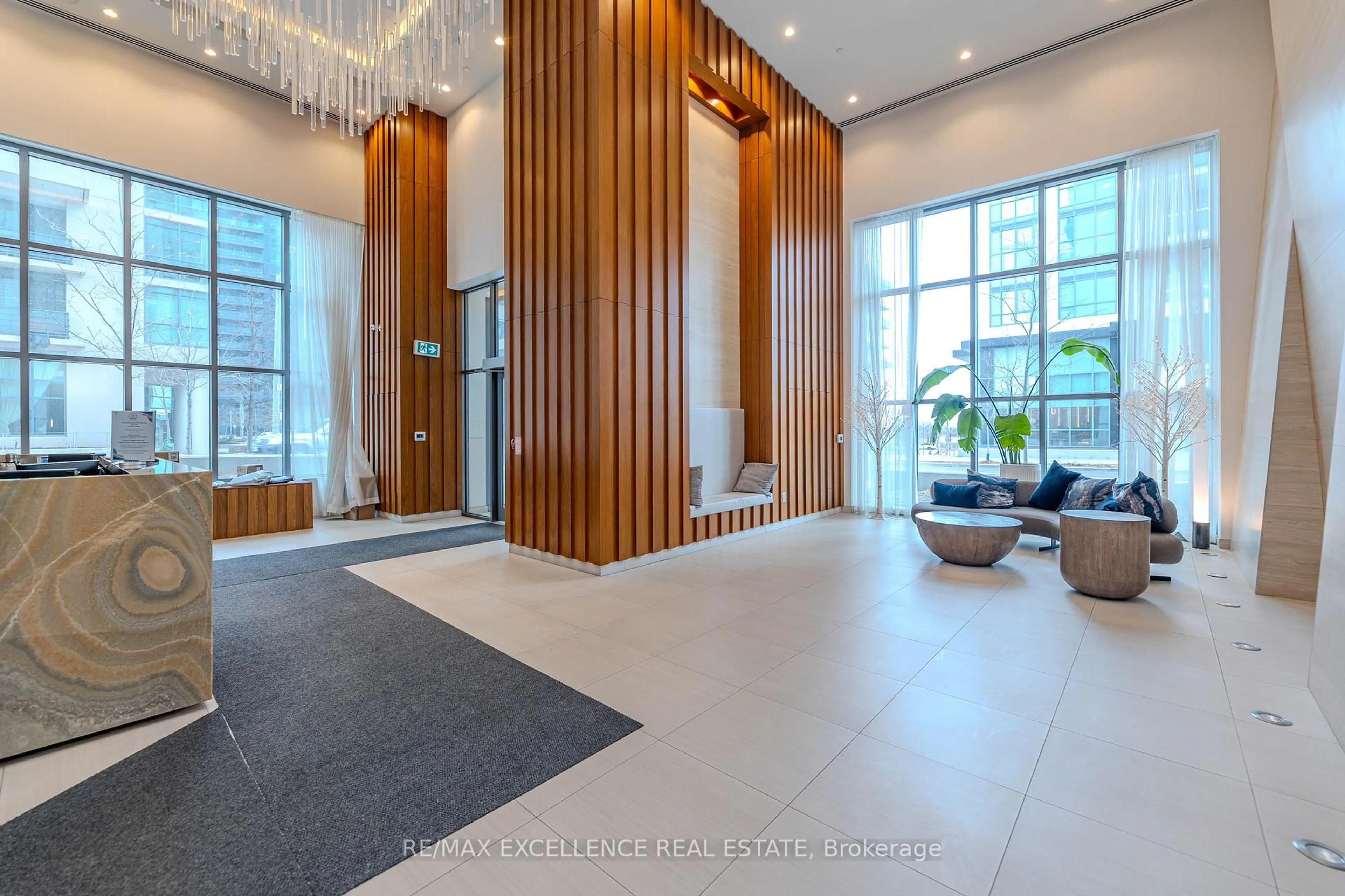 Indoor foyer for 70 Annie Craig Dr #608, Toronto Ontario M8V 0G2
