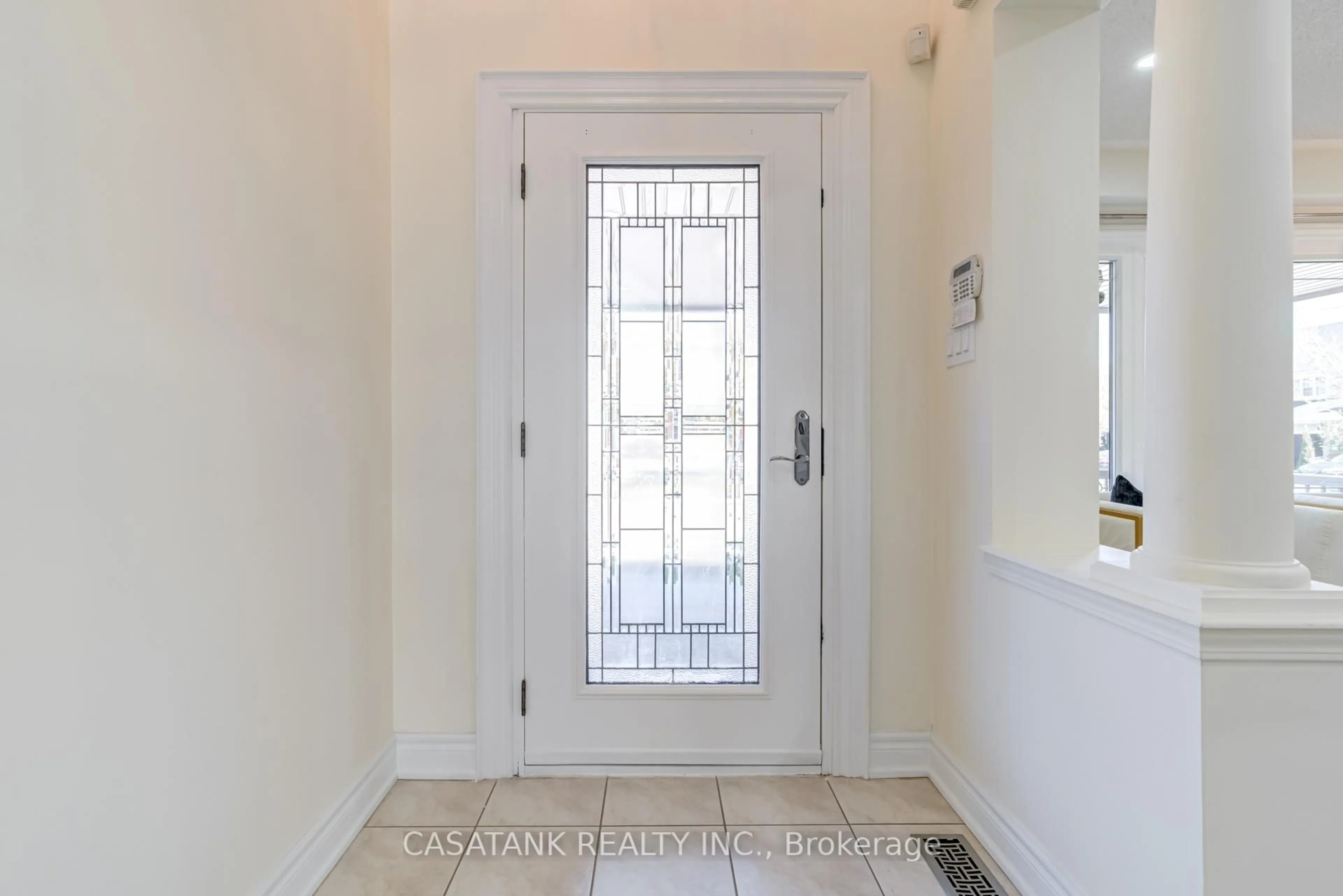 Indoor entryway for 54 Emmett Circ, Brampton Ontario L7A 3M2
