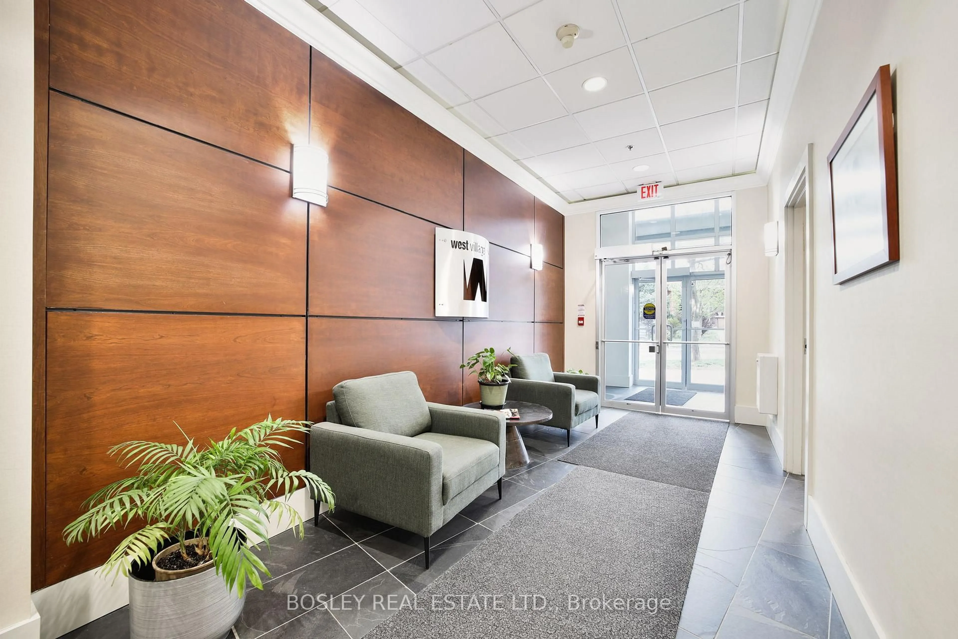 Lobby for 550 Hopewell Ave #311, Toronto Ontario M6E 2S6