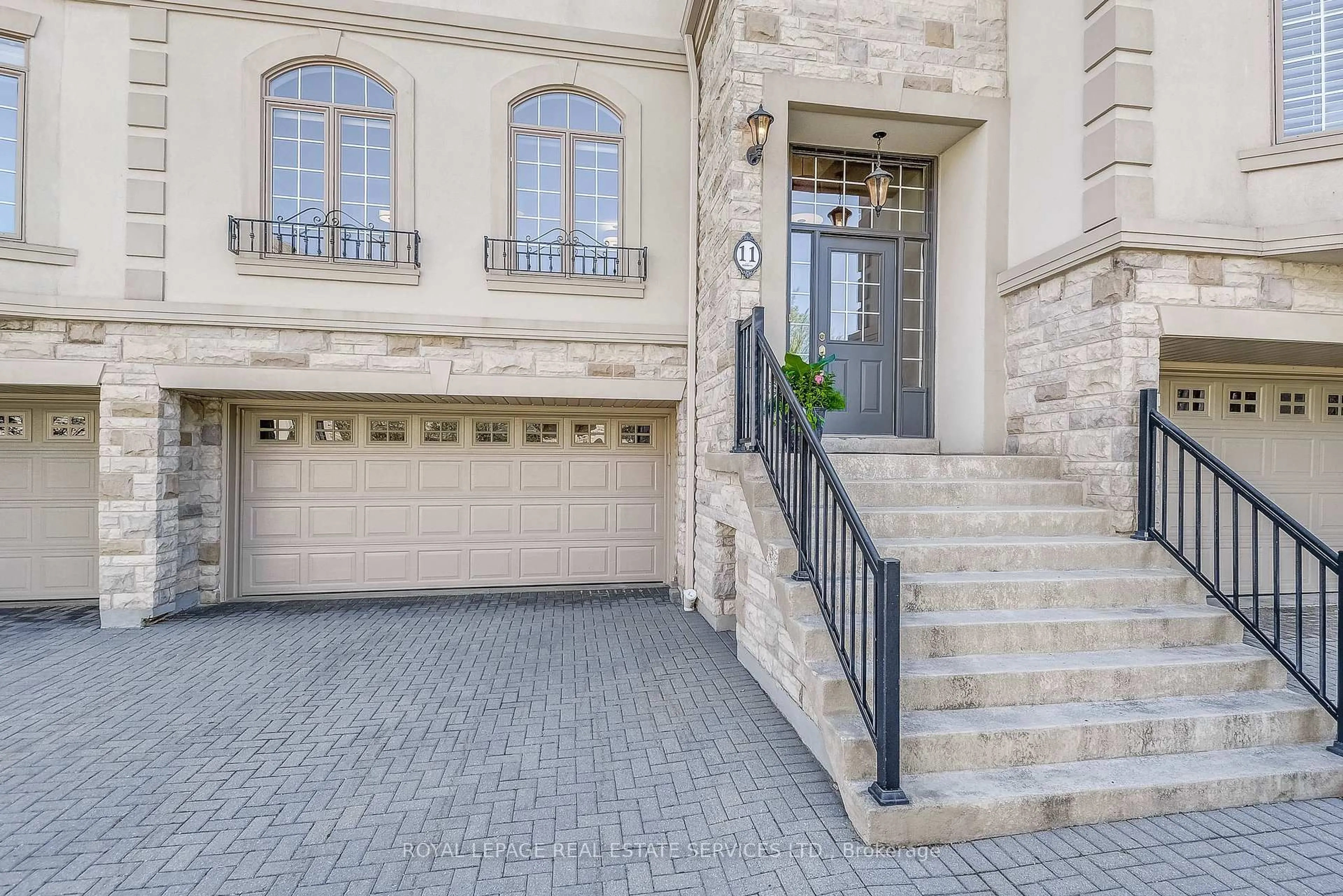 Home with brick exterior material, street for 2400 NEYAGAWA Blvd #11, Oakville Ontario L6H 7P5
