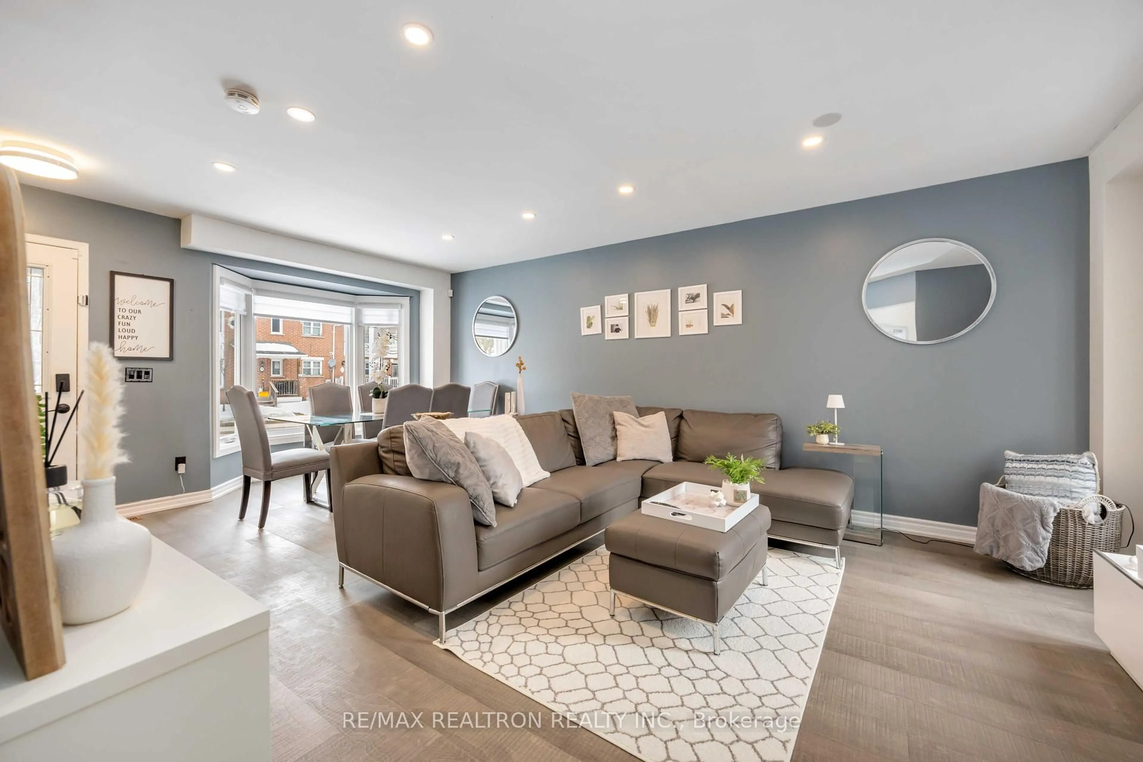 Living room with furniture, unknown for 308 Elderberry St, Orangeville Ontario L9W 4Z6
