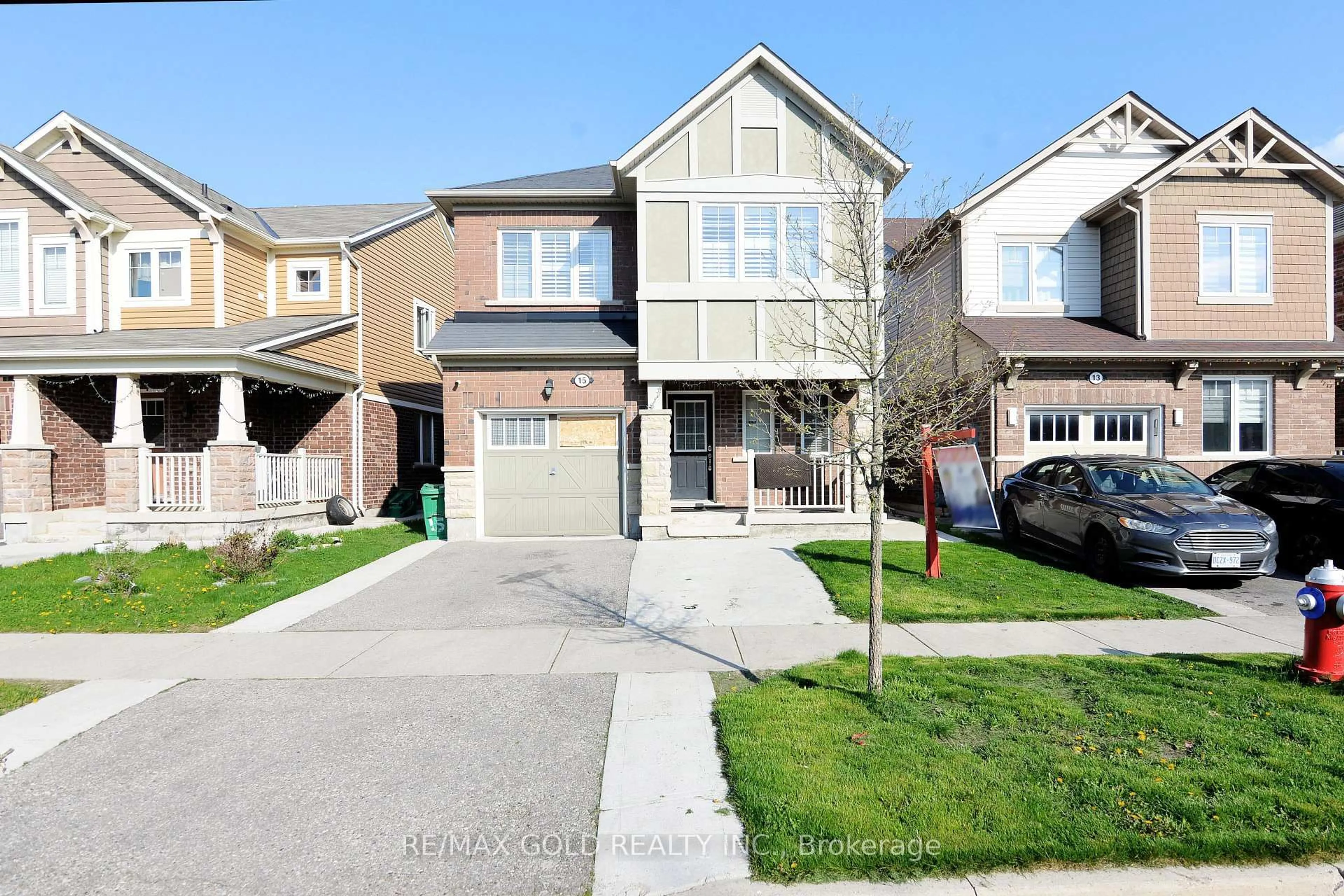 Home with brick exterior material, street for 15 Mercedes Rd, Brampton Ontario L7A 0Z3