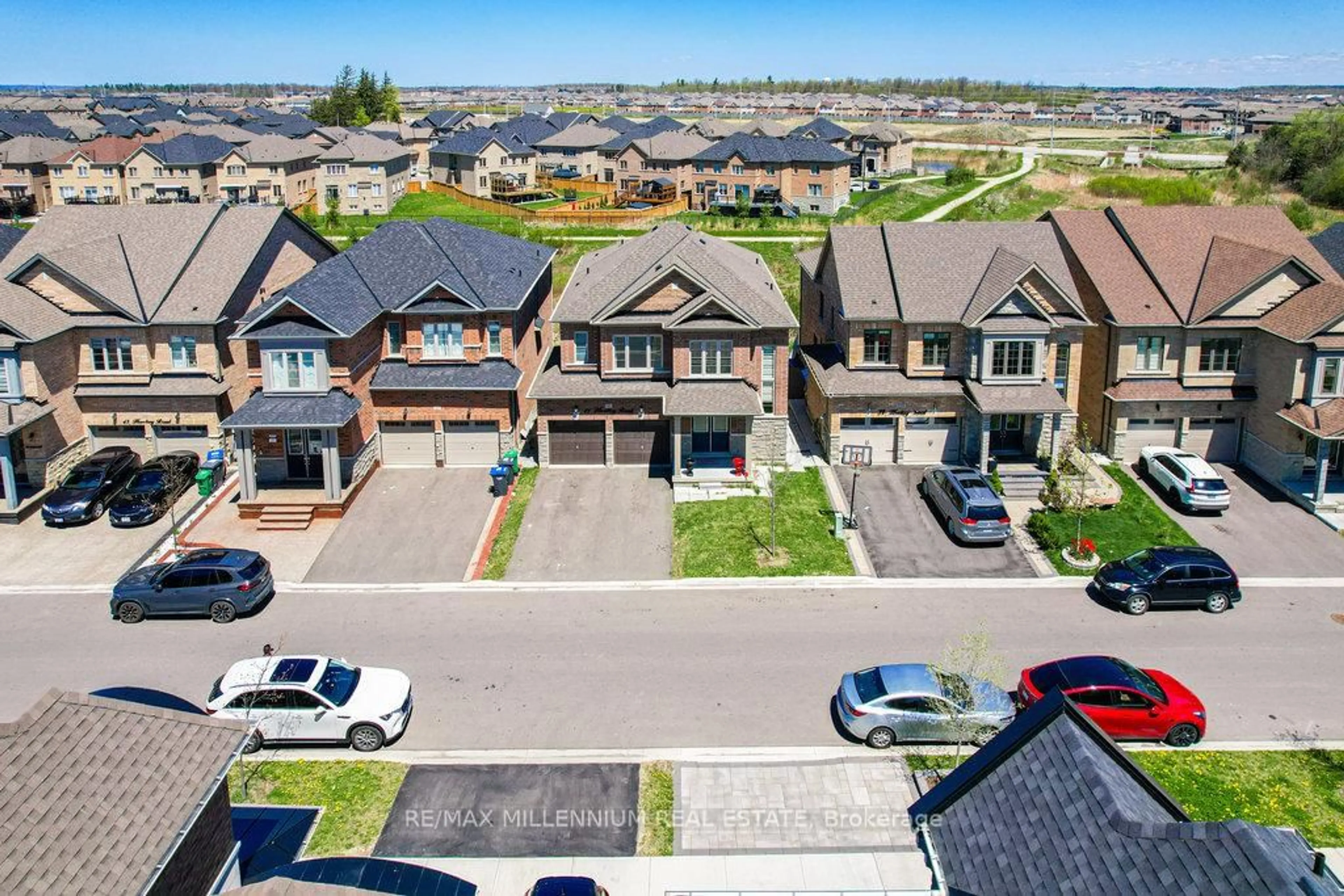 A pic from outside/outdoor area/front of a property/back of a property/a pic from drone, street for 41 Hawtrey Rd, Brampton Ontario L7A 5B3